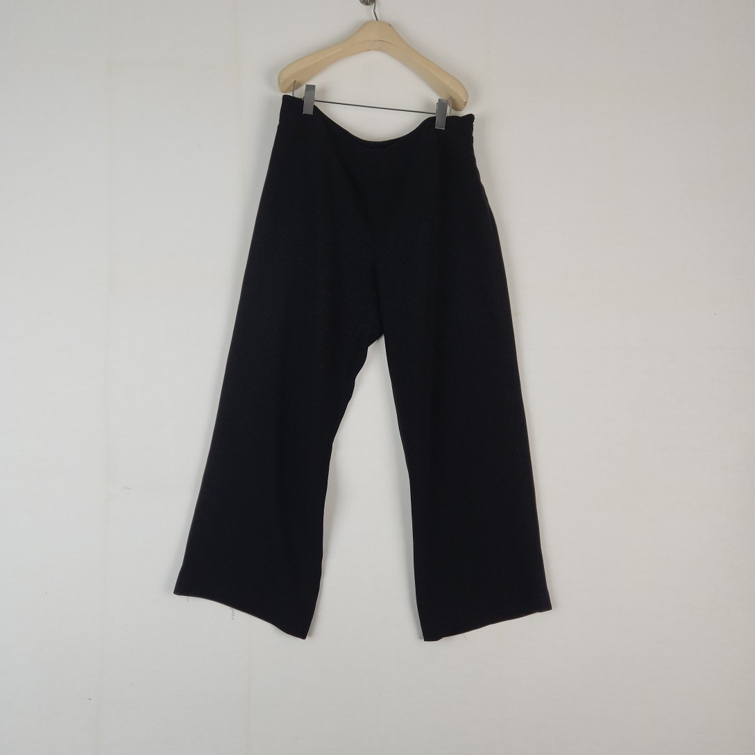 Weill - Pantalon noir 100% polyester - Taille 48 longueur= 101 cm Très bon état - Vue 3 - 