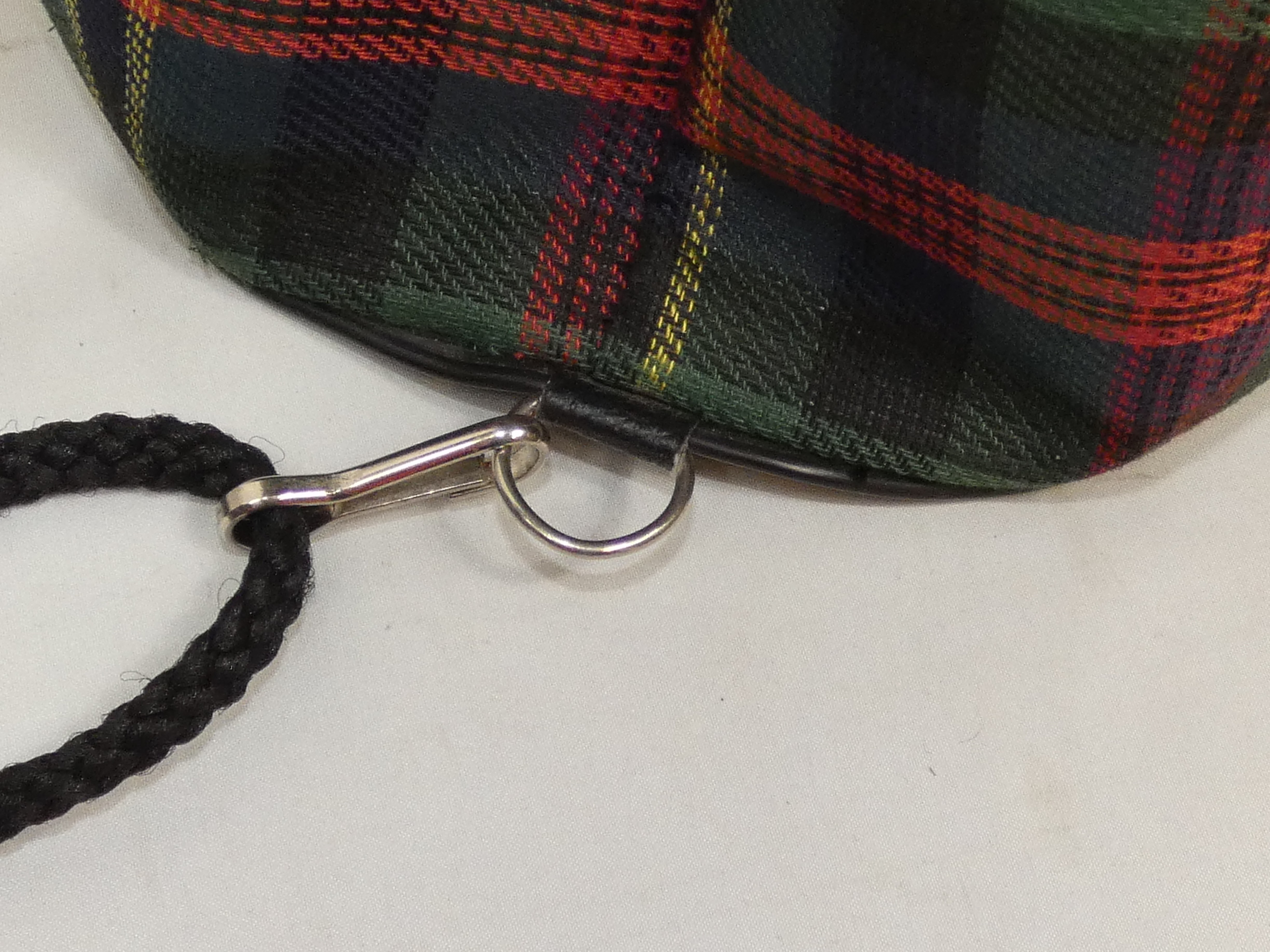 Voir photo 4 de Véritable petit sac de loisirs ou de scoutisme au motif tartan LAFUMA des années 70 Véritable petit sac de loisirs ou de scoutisme au motif tartan LAFUMA des années 70 - Vue 4 -