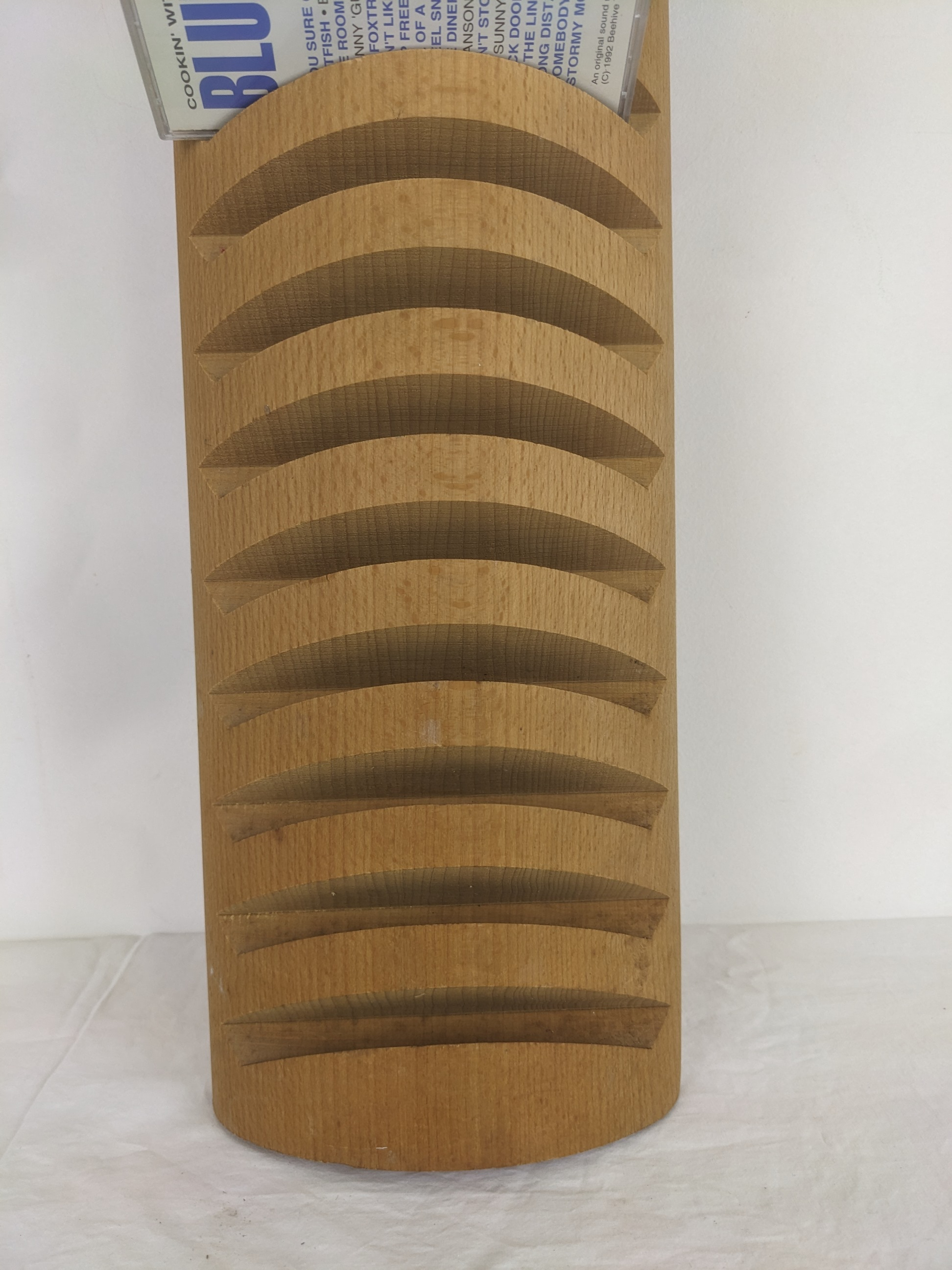 Range CD murale en bois - Photo 1