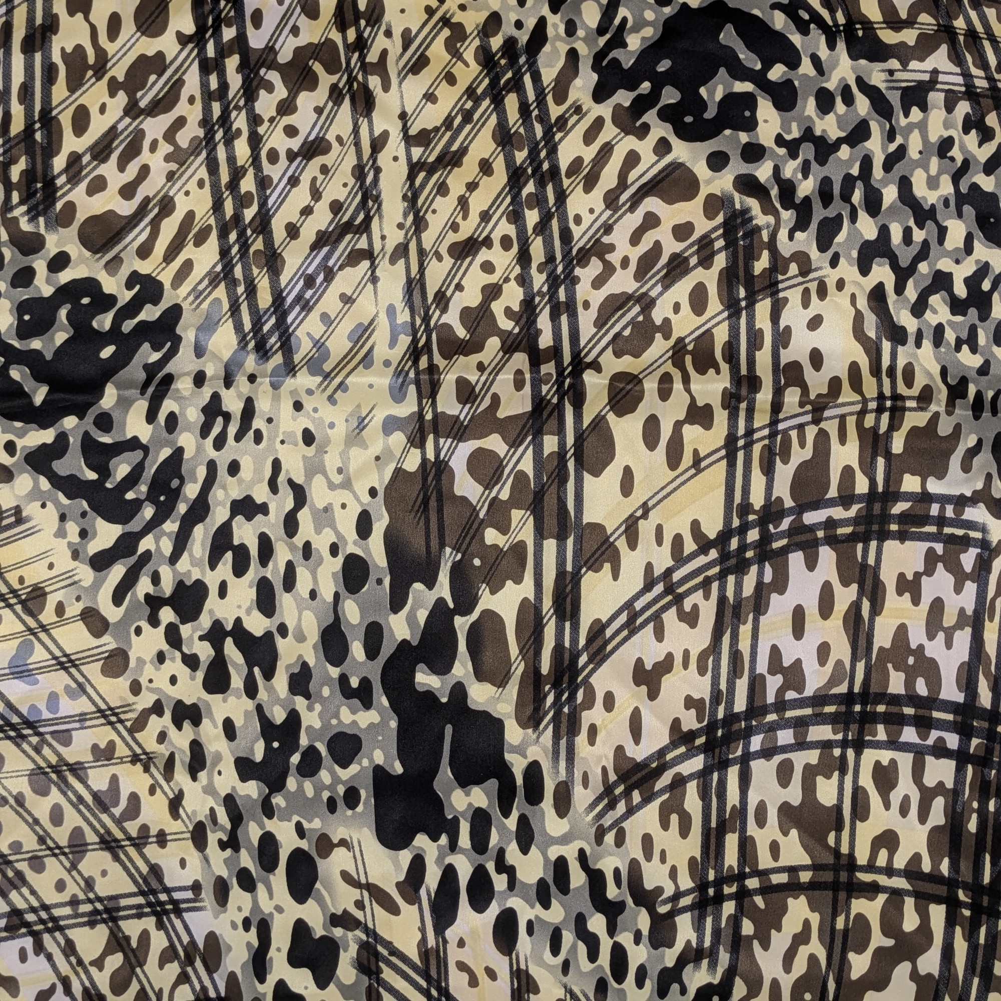 Grand Foulard Un Jour Ailleurs Carré en soie imprimé animal 118 cm x 117 cm - Photo 6