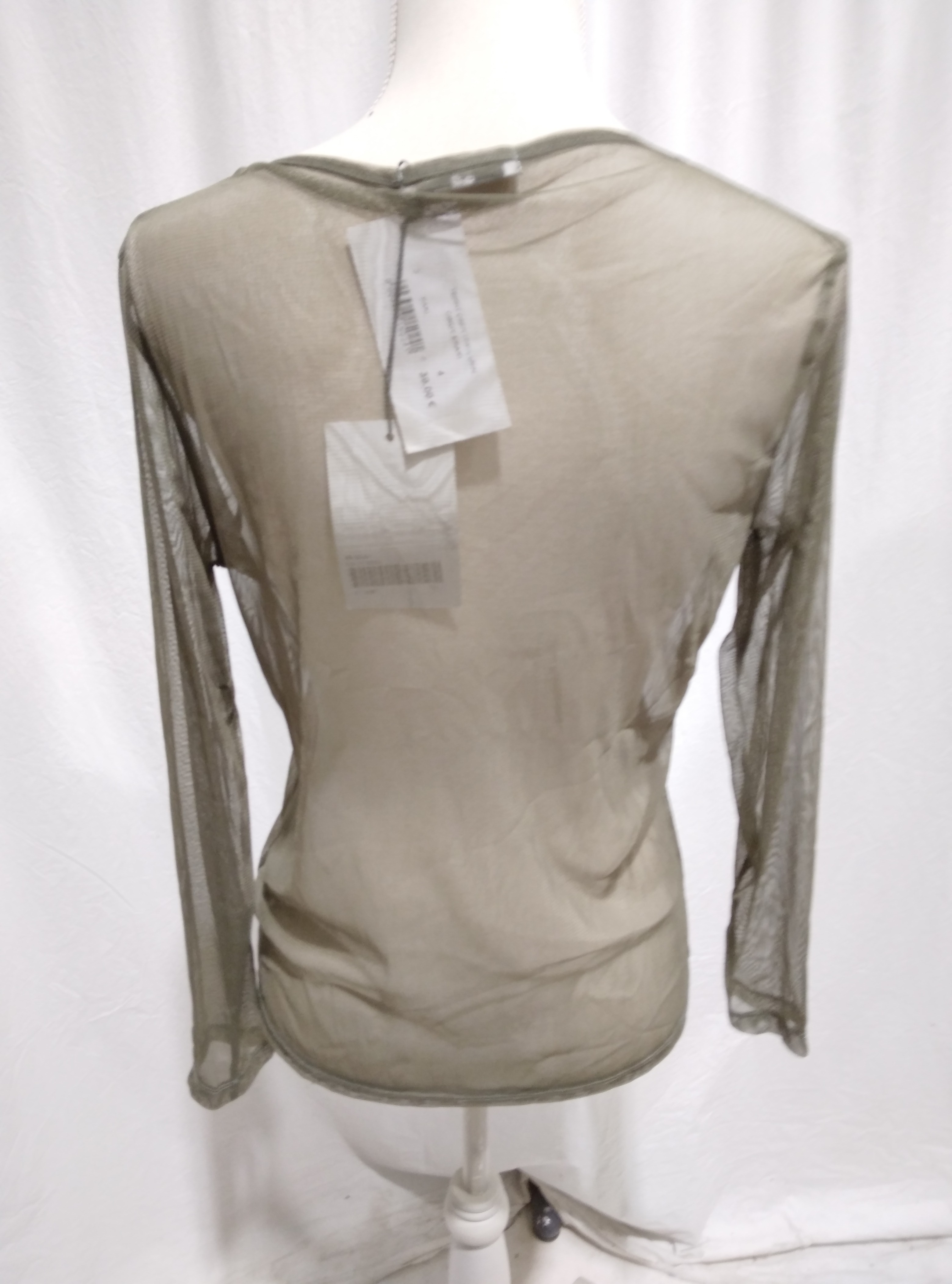 Voir photo 3 de T-Shirt transparent manche longue kaki, "Cindy" - Paul Brial - 4. T-Shirt transparent manche longue kaki, "Cindy" - Paul Brial - 4. Comme neuf - Vue 3 -