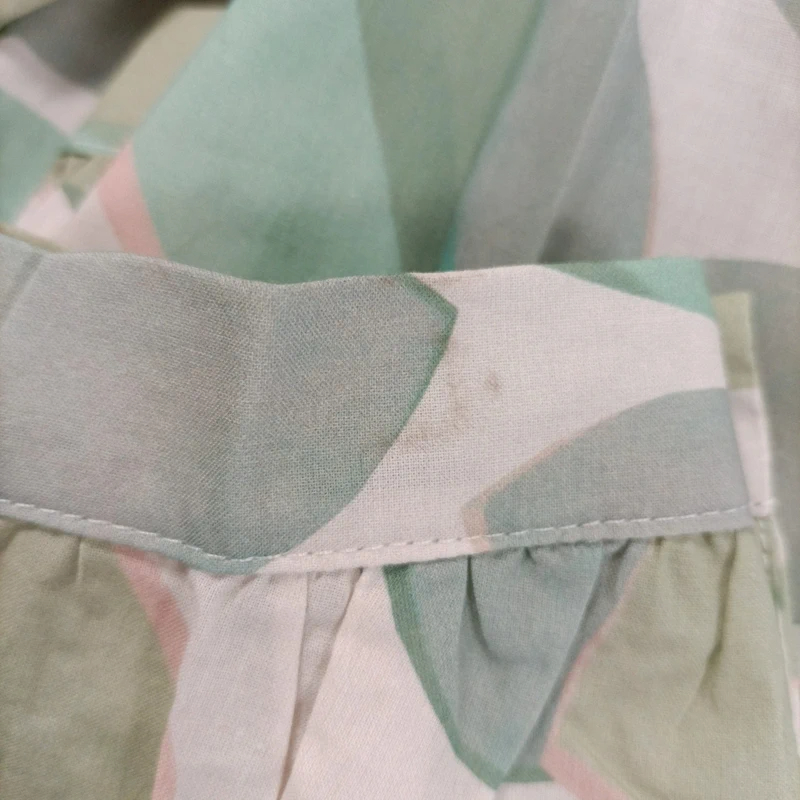 Blouse fluide imprimé feuillage pastel Quintessence col V manches 3/4 légère taille M Comme neuf - Vue 11 - 