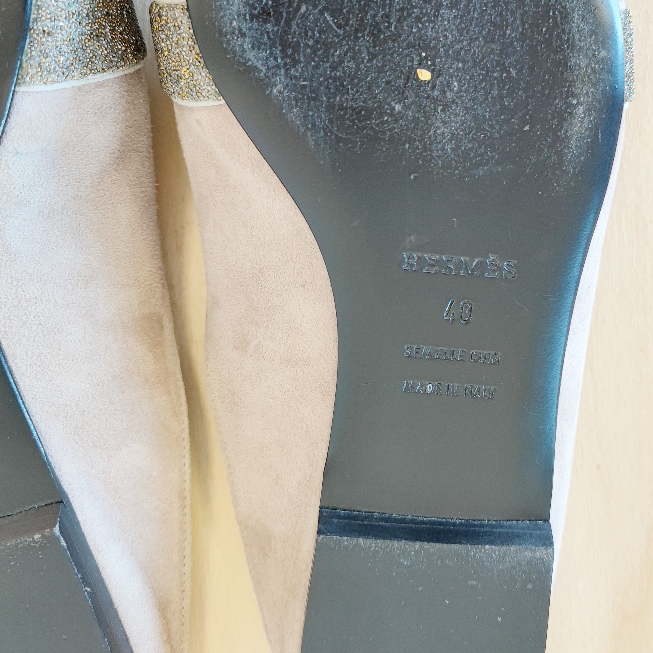 Voir photo 7 de HERMES - Mocassins style mules " Roxanne " - 40 - Femme HERMES - Mocassins style mules " Roxanne " - 40 - Femme Bon état - Vue 7 -