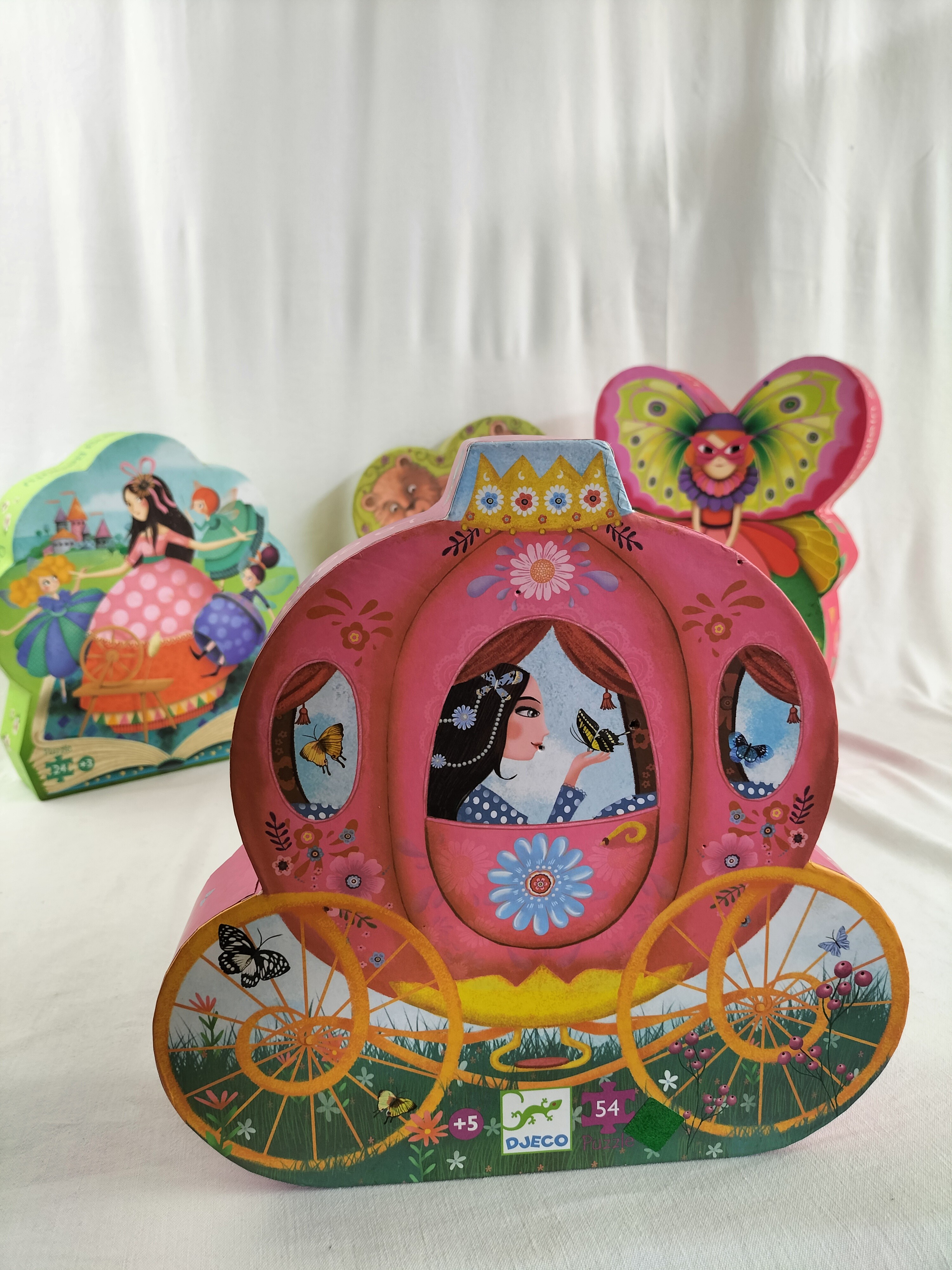Voir photo 14 de Lot de 5 puzzles silhouettes Djeco pour enfants – Univers contes et poésie vintage Lot de 5 puzzles silhouettes Djeco pour enfants – Univers contes et poésie vintage Bon état - Vue 14 -