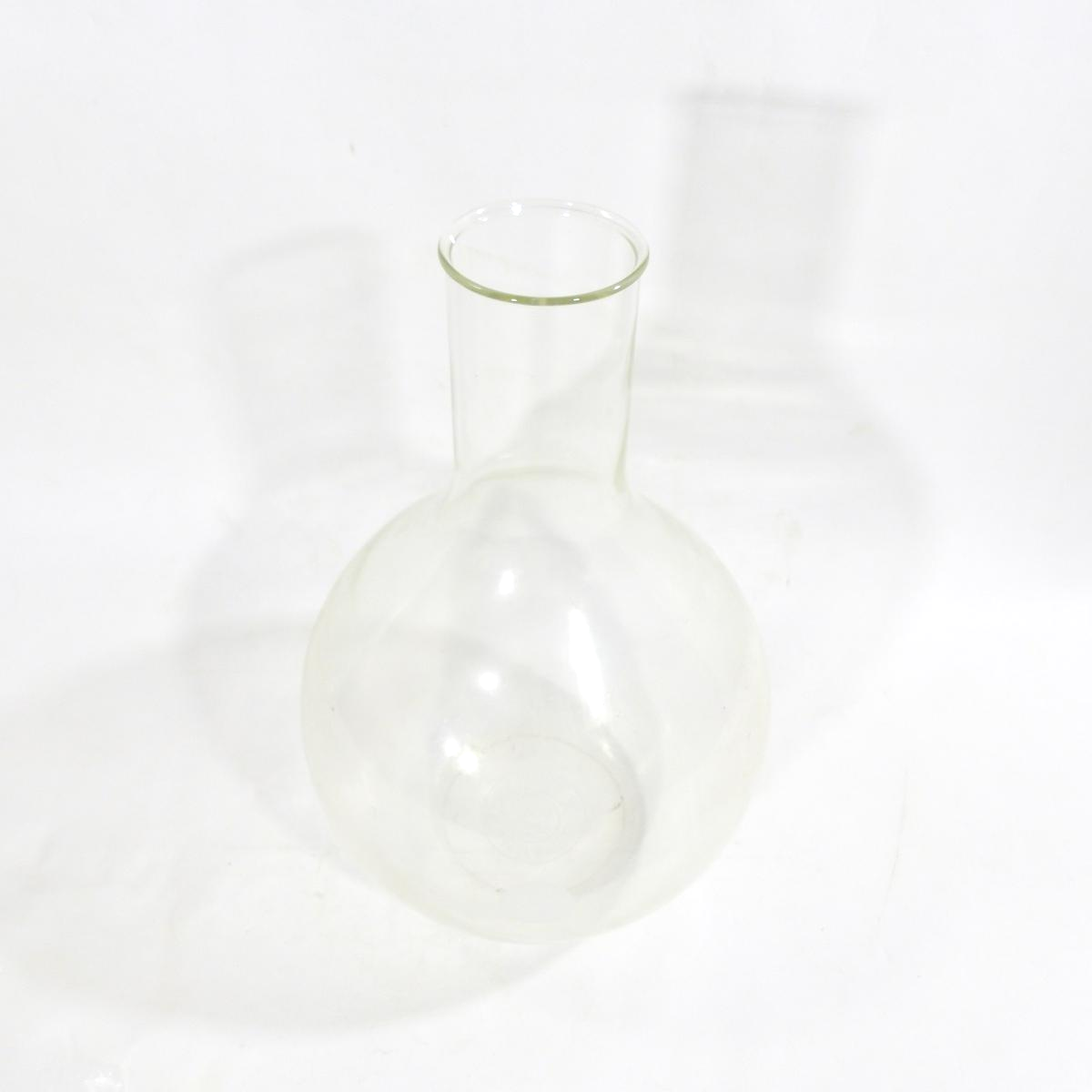 Voir photo 3 de Grande carafe en verre borosilicate - Pyrex Grande carafe en verre borosilicate - Pyrex Bon état - Vue 3 -