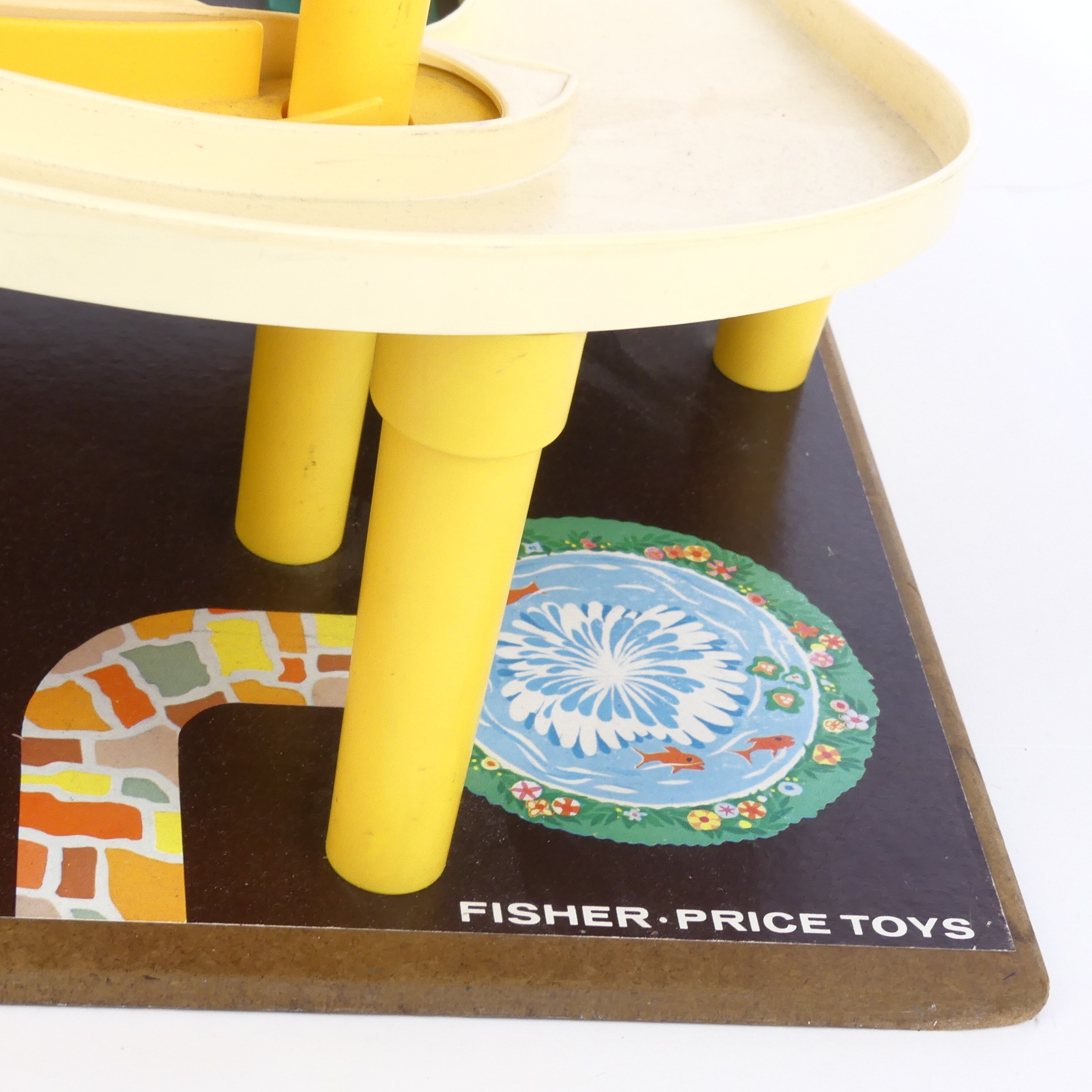 Ancien garage Fisher-Price Toys État correct - Vue 2 - 