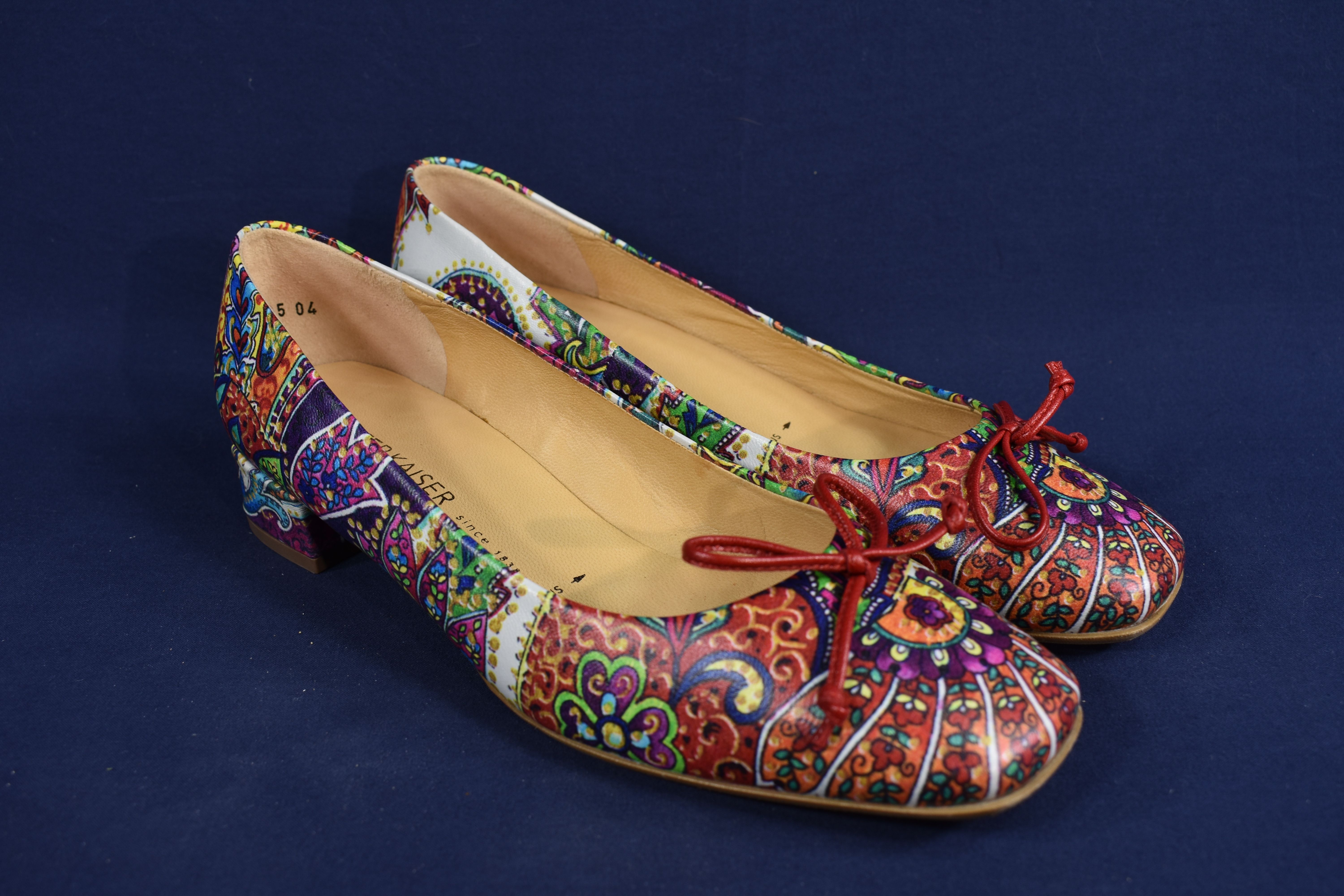 Ballerines cuir, motif floral multicolore, Peter Kaiser, talon 3 cm, taille' 5 ( 38 ). - Photo 7