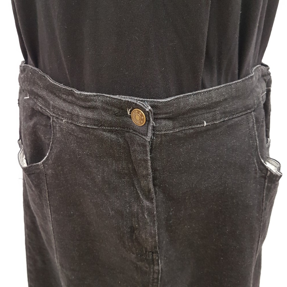 Jupe en jean trapèze noire - BLEU BONHEUR - taille 42 Très bon état - Vue 5 - 