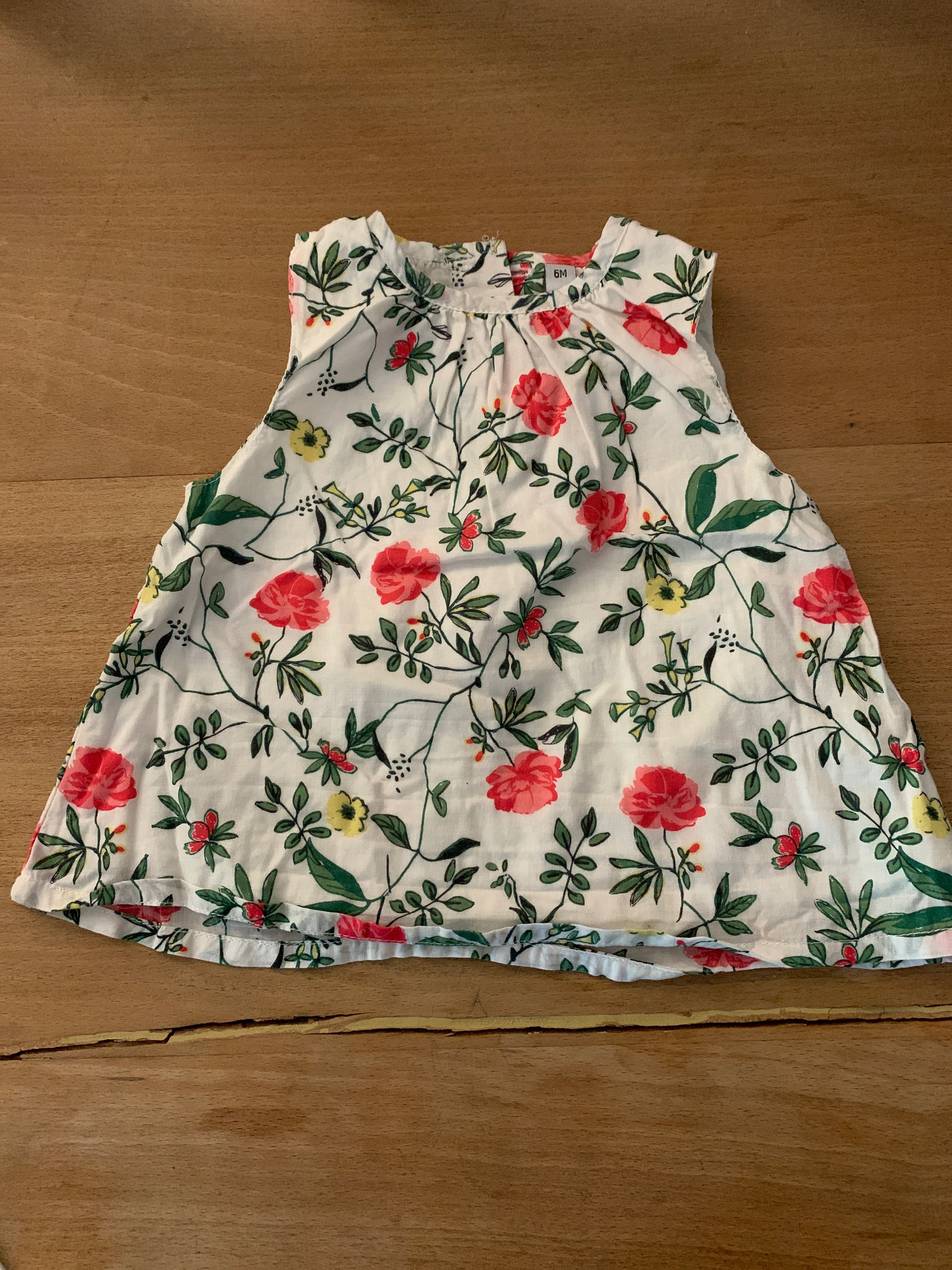 Voir photo 5 de Ensemble 6 mois fille 4 pièces « Petit Bateau, Dpam, Orchestra » Ensemble 6 mois fille 4 pièces « Petit Bateau, Dpam, Orchestra » Très bon état - Vue 5 -