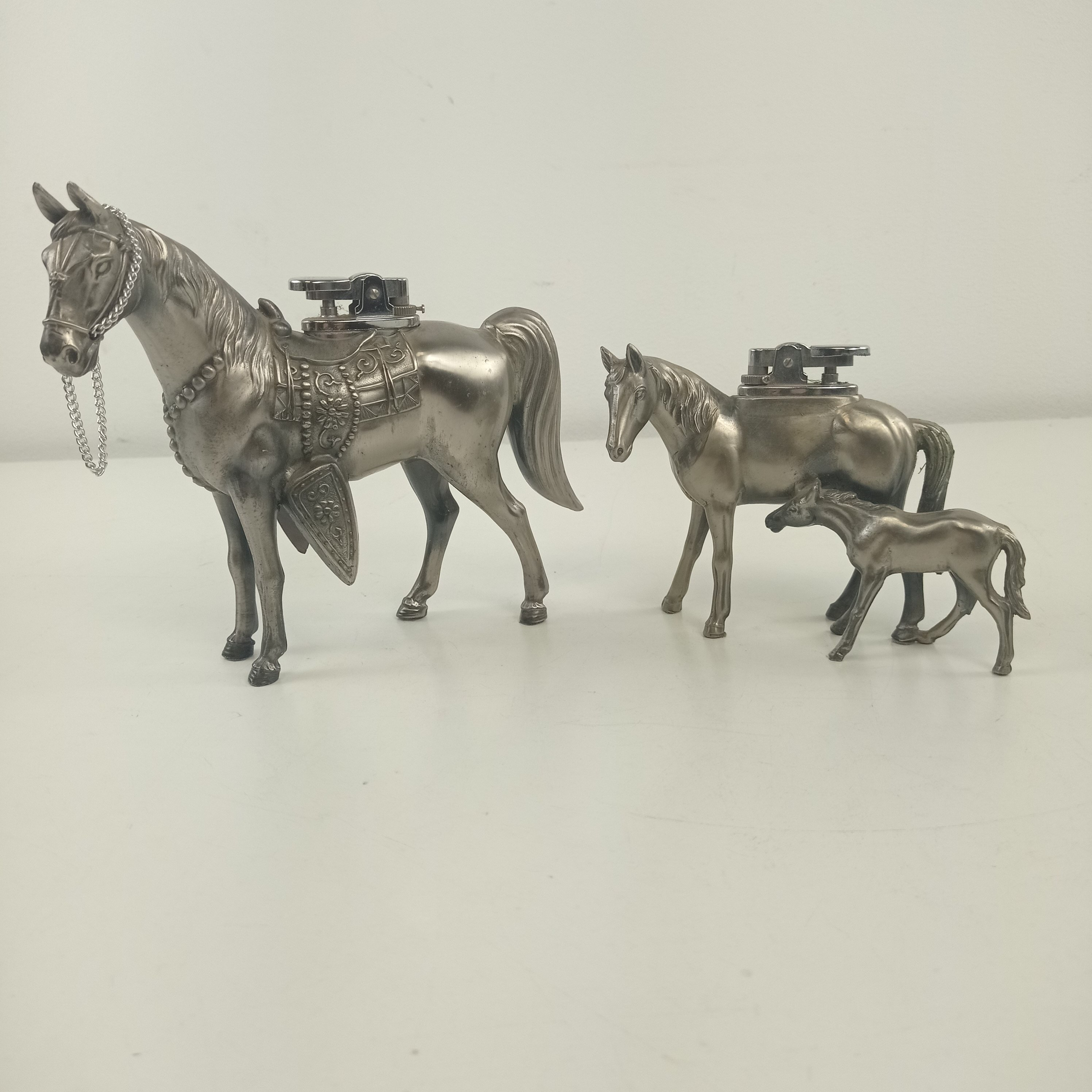 Statuettes chevalines à usage de briquet. Métal Très bon état - Vue 3 - 