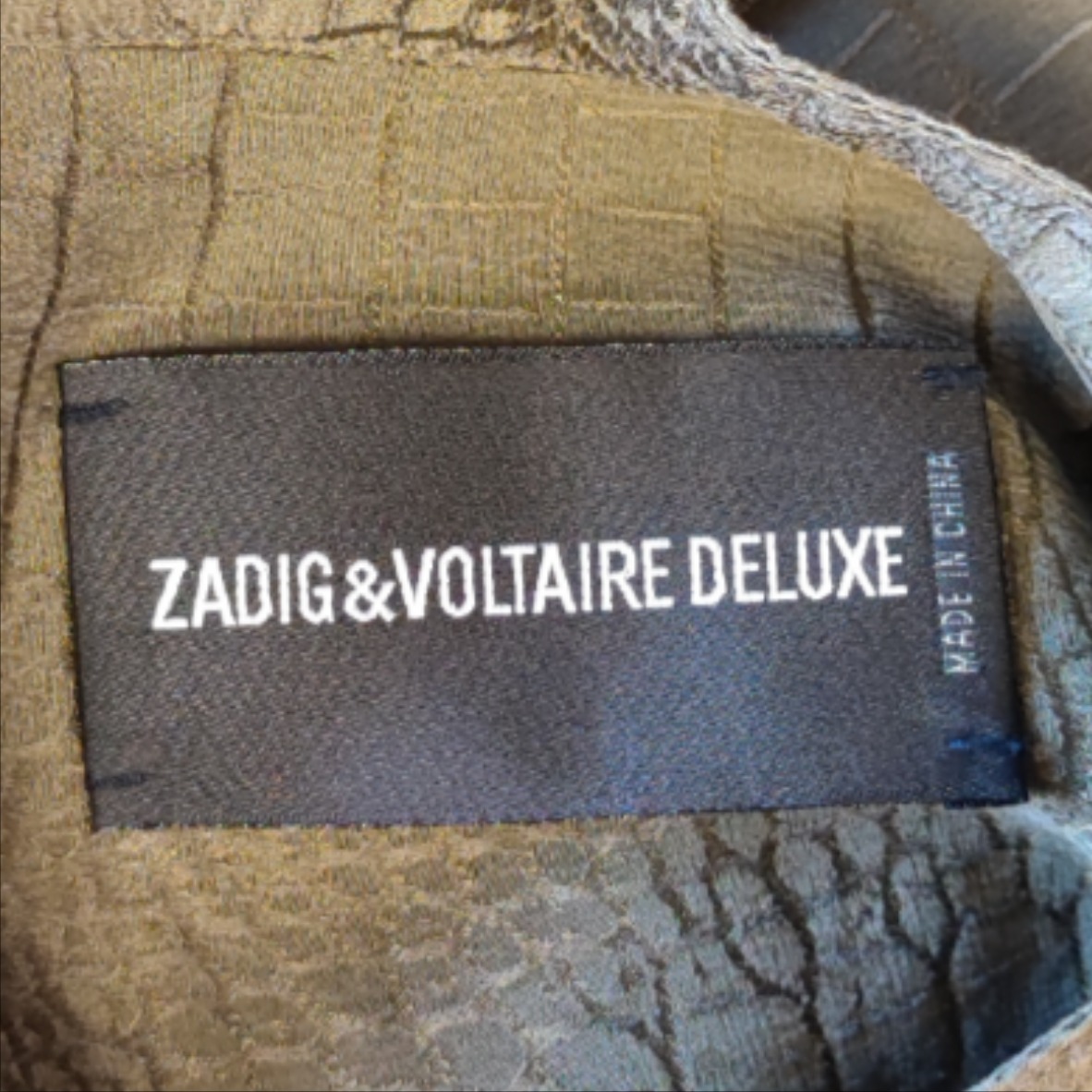 Voir photo 3 de Zadig et Voltaire - Chemisier en soie - S - Femme Zadig et Voltaire - Chemisier en soie - S - Femme Très bon état - Vue 3 -