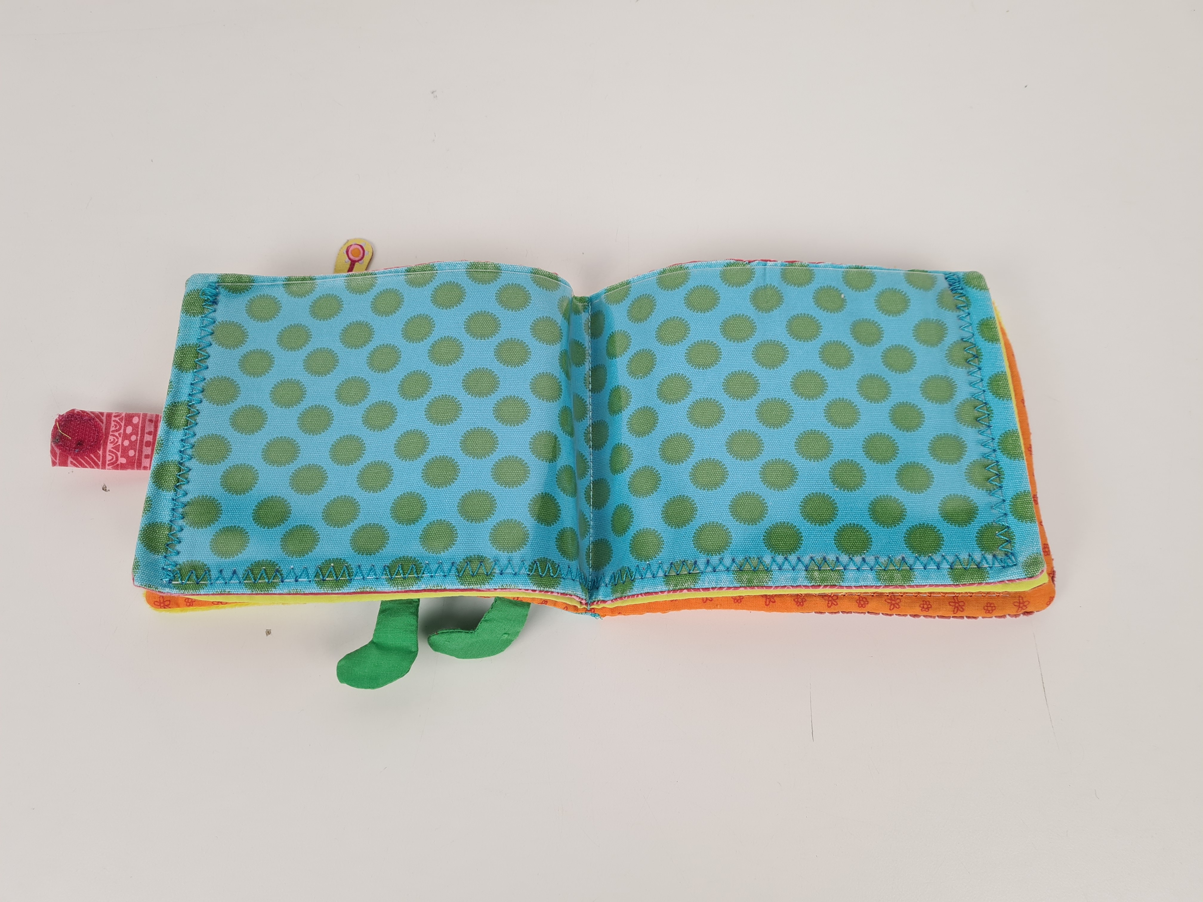 Jeu d'éveil - Livre en tissu - Album photos Juliette - Lilliputiens - 0/3 ans - Photo 1