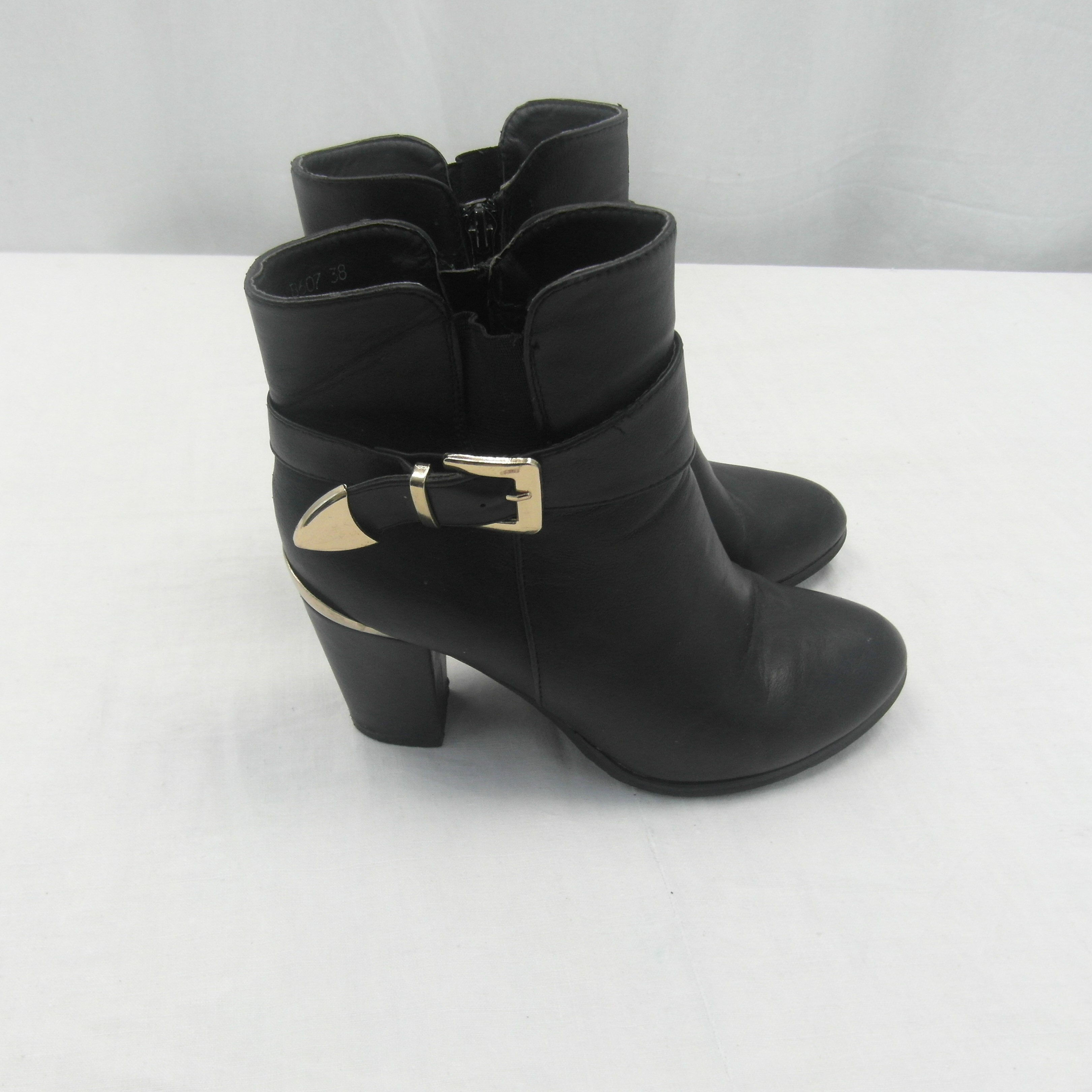 Bottines noires zippées pointure 38 - Photo 2