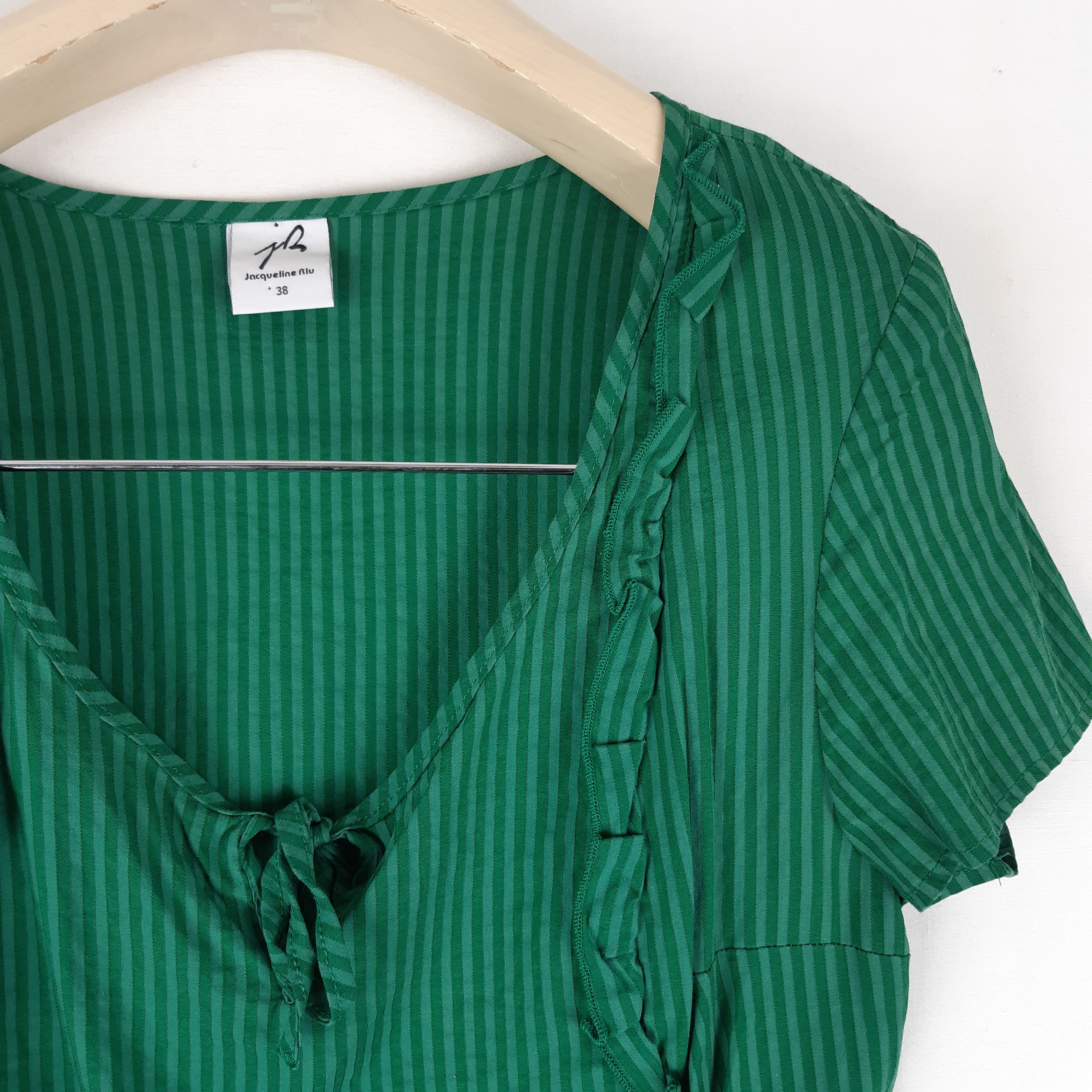Jacqueline Riu - Robe rayée verte -Taille 38 mesures Carrure= 40 cm Poitrine=40 Hanches= 36 Bassin= 39 Très bon état - Vue 2 - 