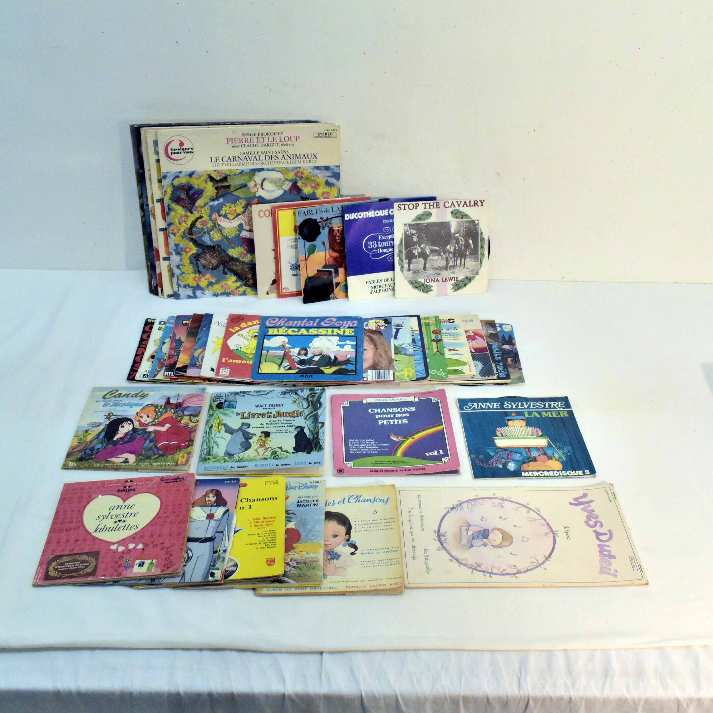 Voir photo 12 de Chansons & Comptines Enfantines - Vinyles - 33 & 45 Tours Chansons & Comptines Enfantines - Vinyles - 33 & 45 Tours Bon état - Vue 12 -
