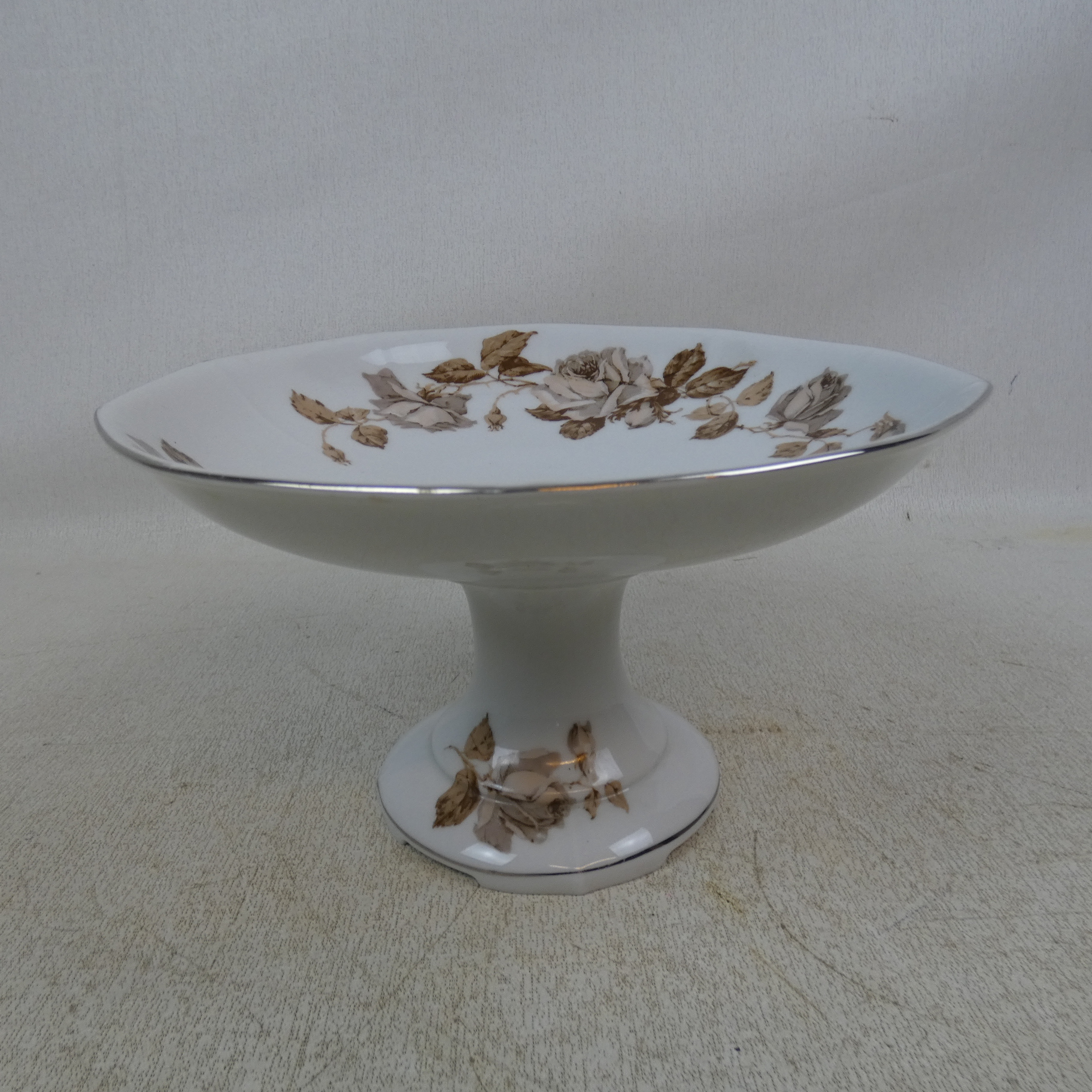 Belle Coupe à Fruits " Victoria" Vintage Décor Floral - Made in China  -  reconditionné disponible sur Label Emmaüs