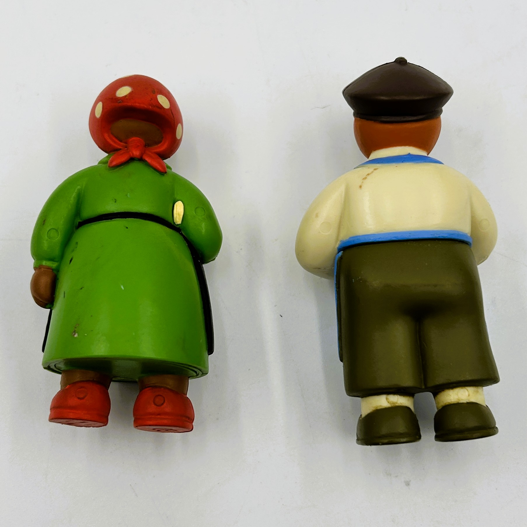 Voir photo 4 de 8 figurines famille Petit ours brun 8 figurines famille Petit ours brun Bon état - Vue 4 -