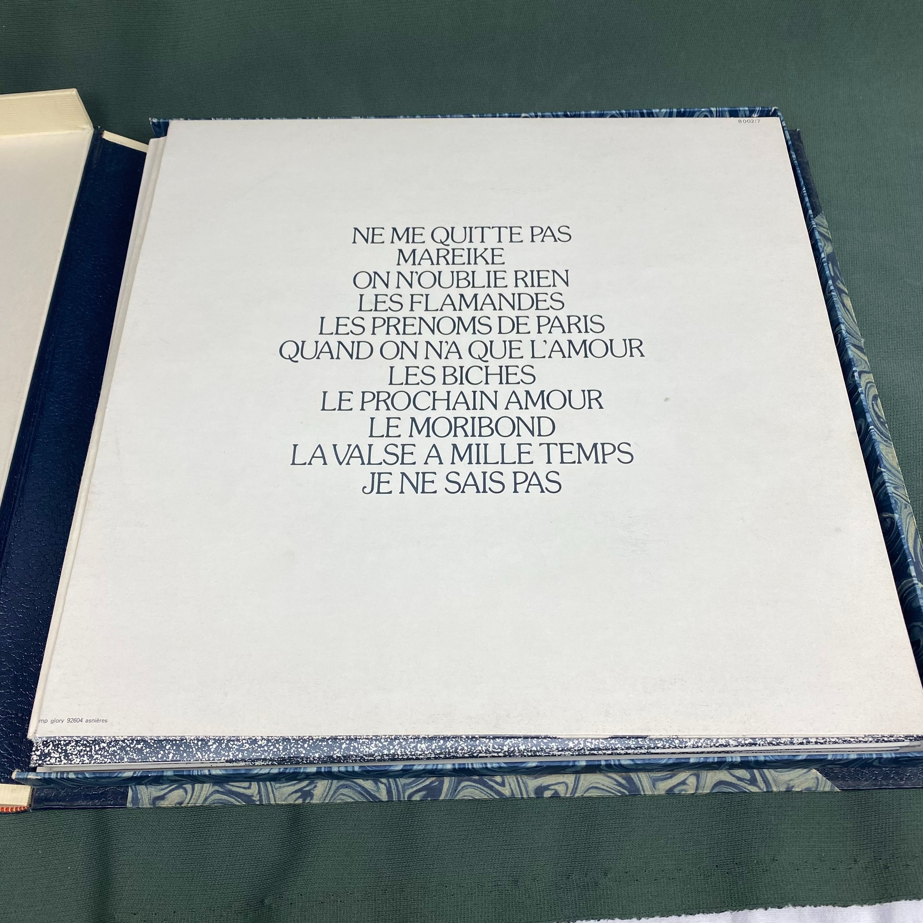 Voir photo 3 de Intégrale des textes de Jacques Brel Intégrale des textes de Jacques Brel Bon état - Vue 3 -