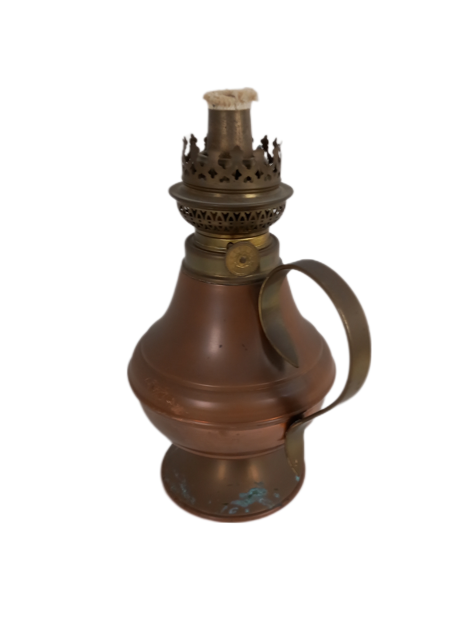 Pieds De Lampé a Pétrole En Cuivre  Très bon état -  reconditionné disponible sur Label Emmaüs