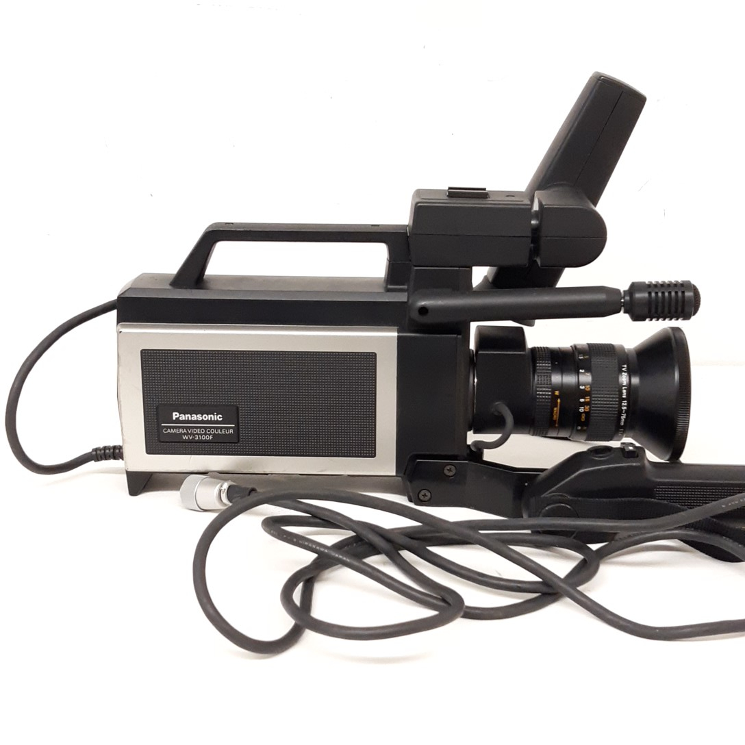 Appareil camera vidéo couleur panasonic WV-3100F avec accessoires - Photo 0