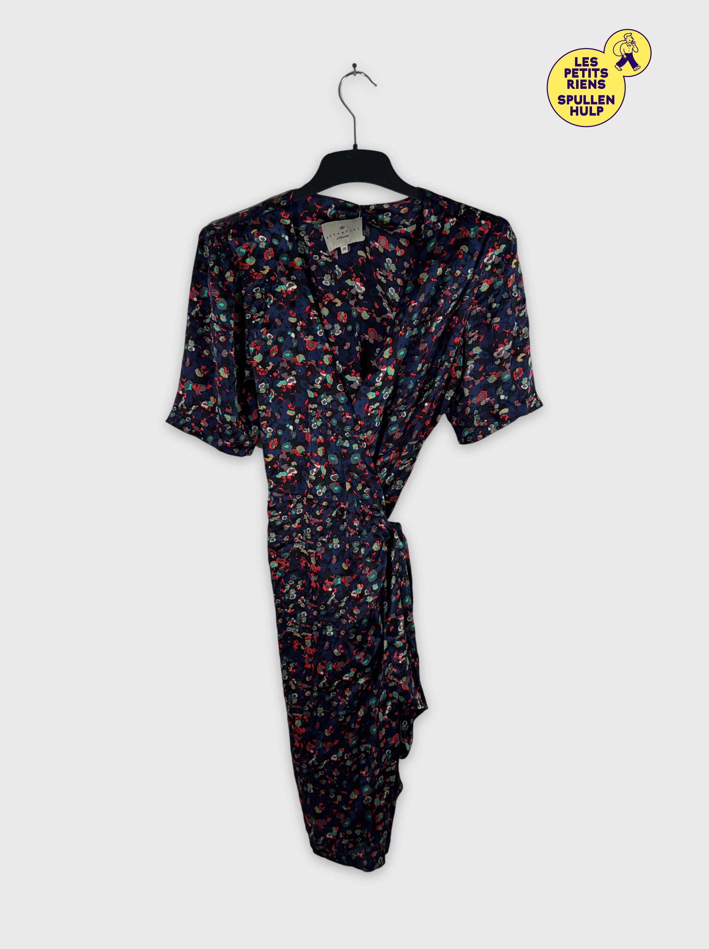 Acheter Robe fleurie Essentiel antwerp M 38 🌸 Très bon état - 70,00 € Robe fleurie Essentiel antwerp M 38 🌸 Très bon état - reconditionné disponible sur Label Emmaüs