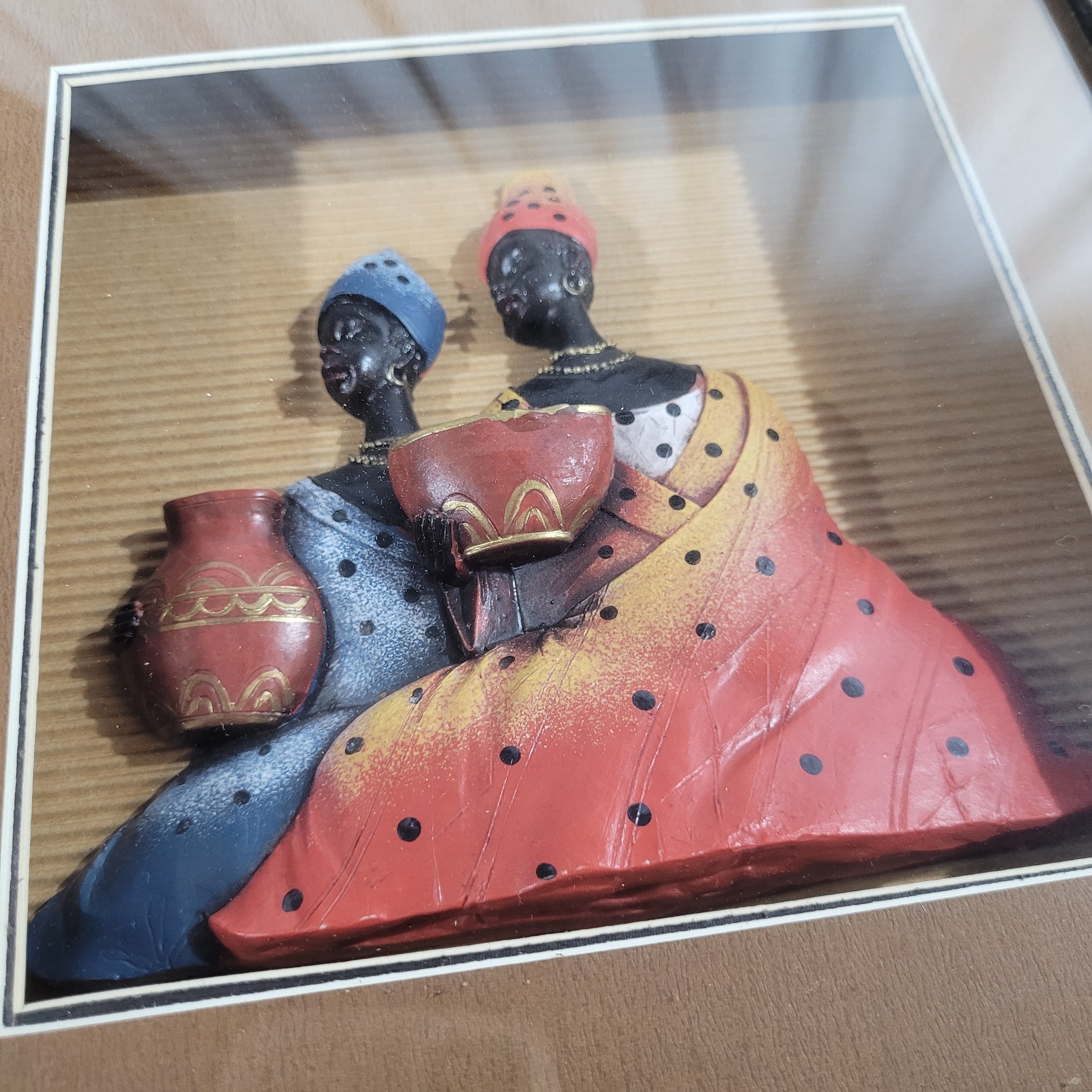 Grand cadre décoratif sculpté style ethnique - 48 x 48 cm Bon état - Vue 2 - 