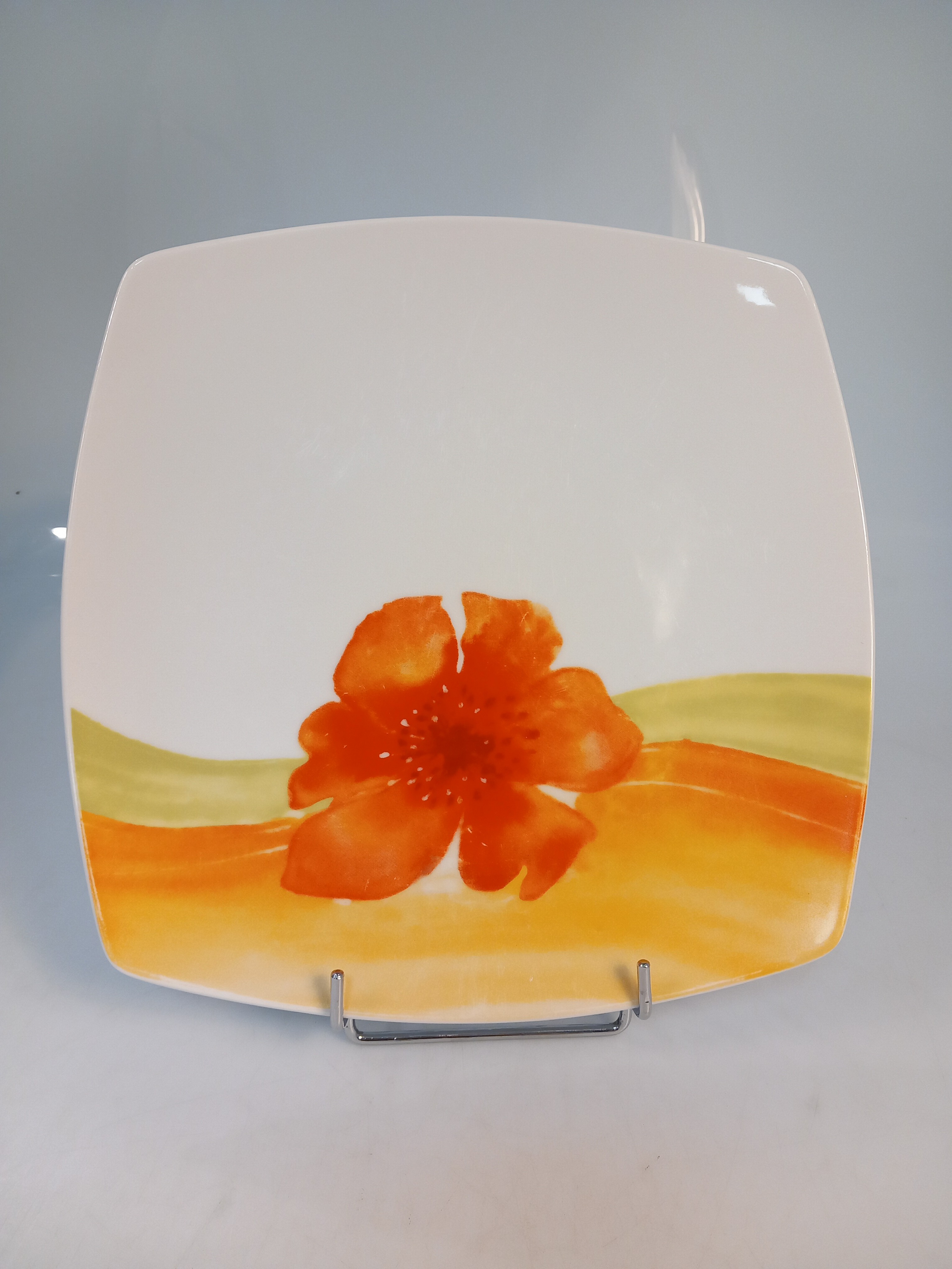 Lot de 6 assiettes plates en fine porcelaine "Arc International". - Bon état sur Label Emmaüs