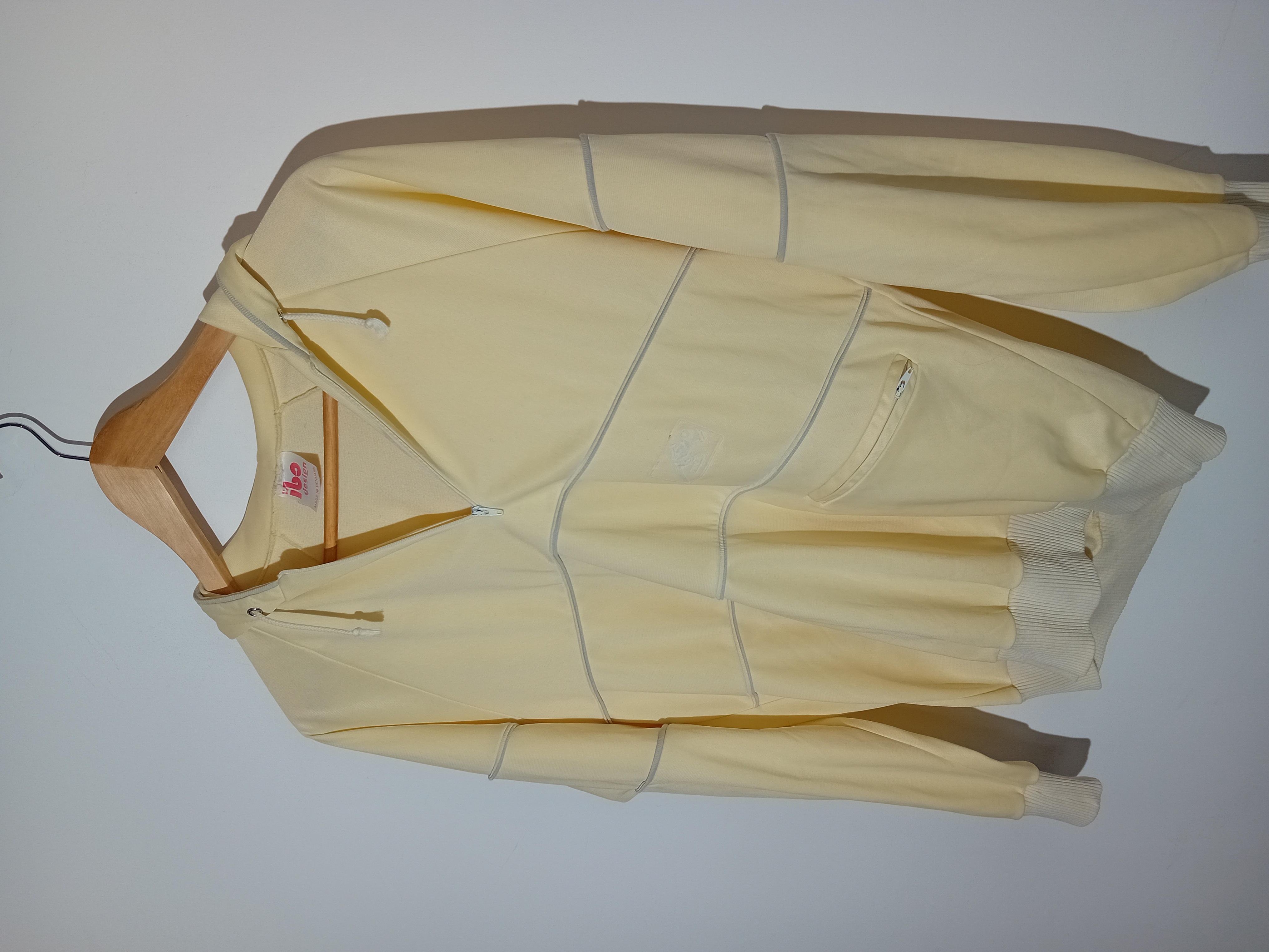 Voir photo 3 de Sweat À Capuche Vintage Ibo Design Jaune Pâle M (v3379) (V3379) Sweat À Capuche Vintage Ibo Design Jaune Pâle M (v3379) (V3379) - Vue 3 -