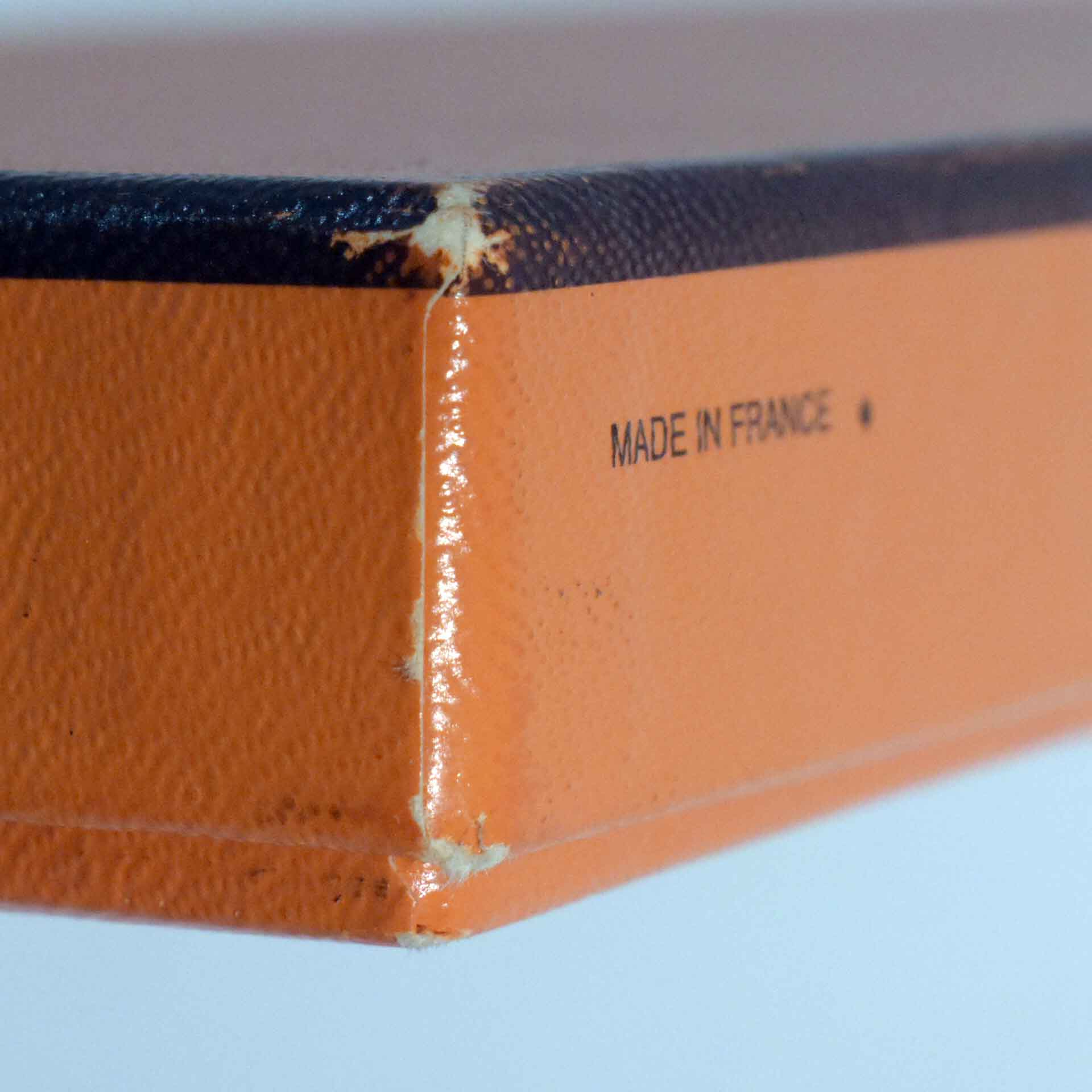 Cravate Fantaisie - Maison Hermès™ 7333 EA - Nuages sur Fond Rouge - Photo 9