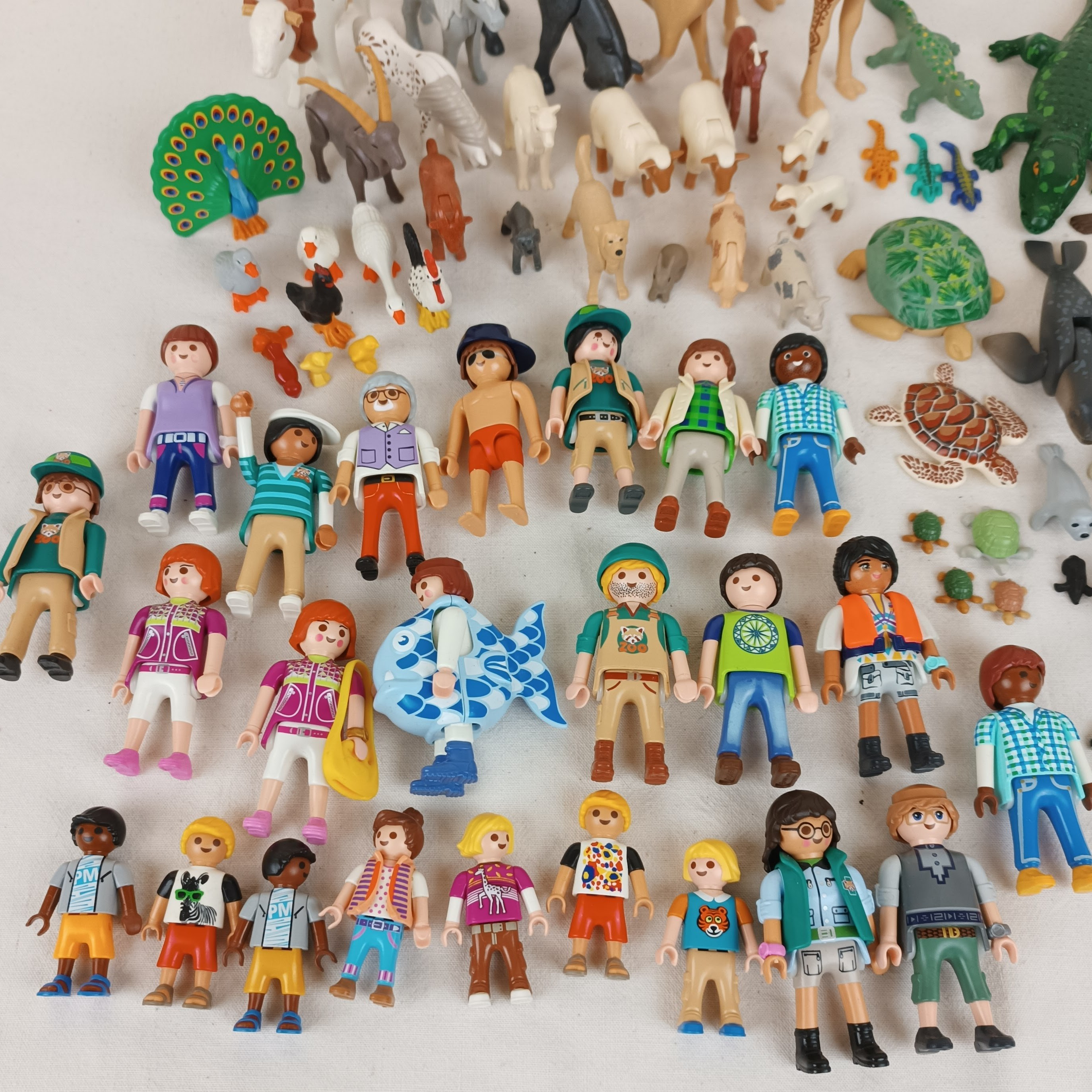 Ensemble Playmobil Zoo, Parc animalier et autres extensions : 175 animaux, 24 personnages Bon état - Vue 35 - 