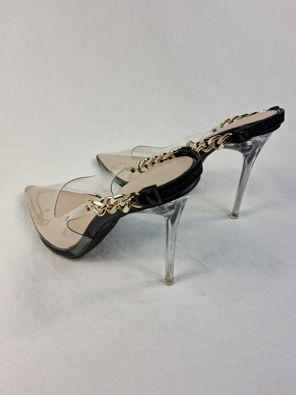 Voir photo 2 de Sandales L.Day transparentes à talons stileto T38 Sandales L.Day transparentes à talons stileto T38 Très bon état - Vue 2 -