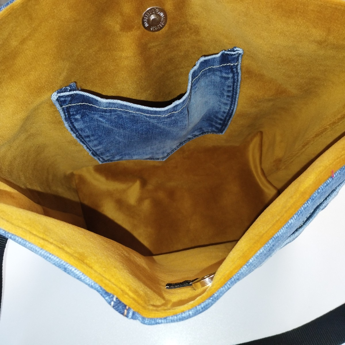 Sac à main en jean et tissu recyclé Comme neuf - Vue 3 - 
