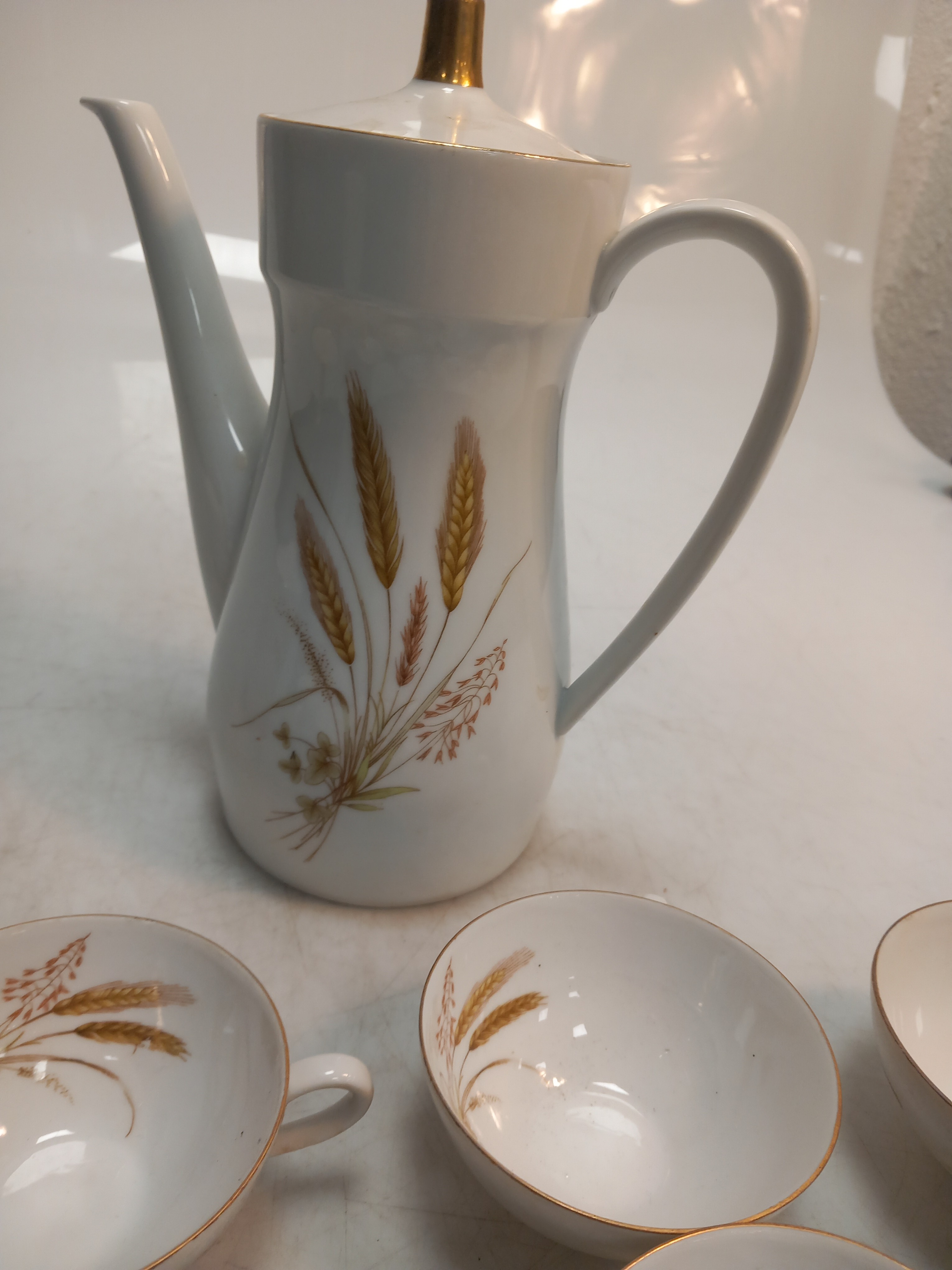 Ancien service de 19 pièces à café en porcelaine - Photo 4