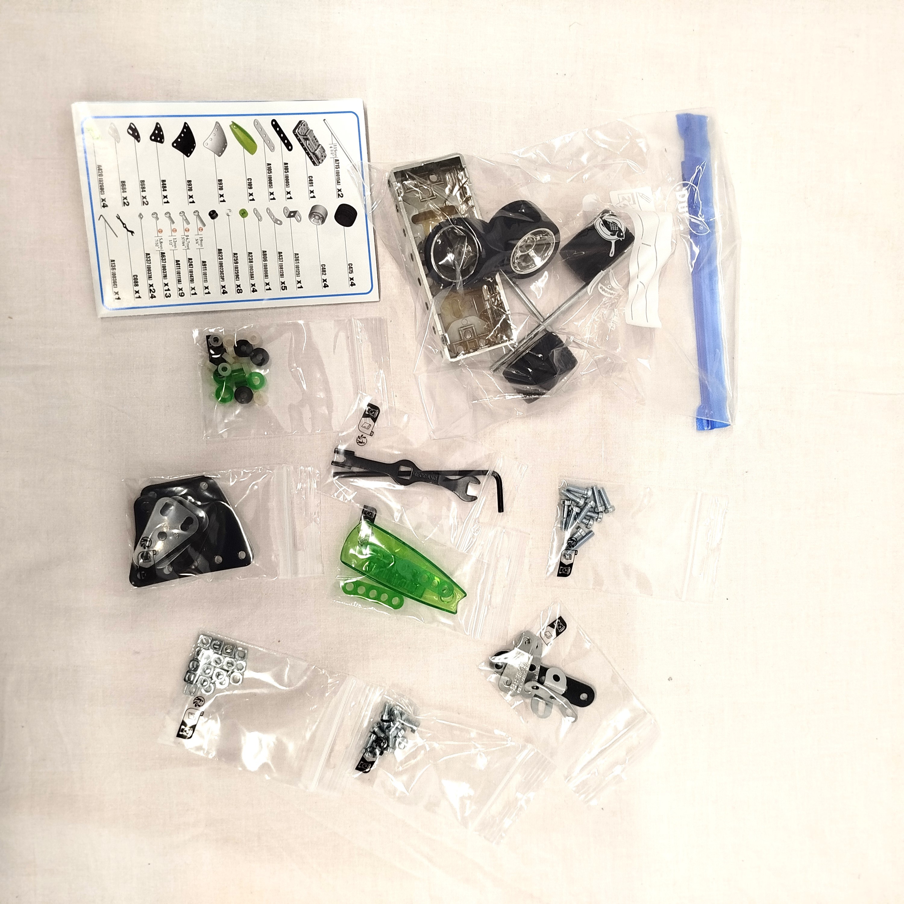 Meccano TURBO 2 modèles 90 pièces Bon état - Vue 2 - 