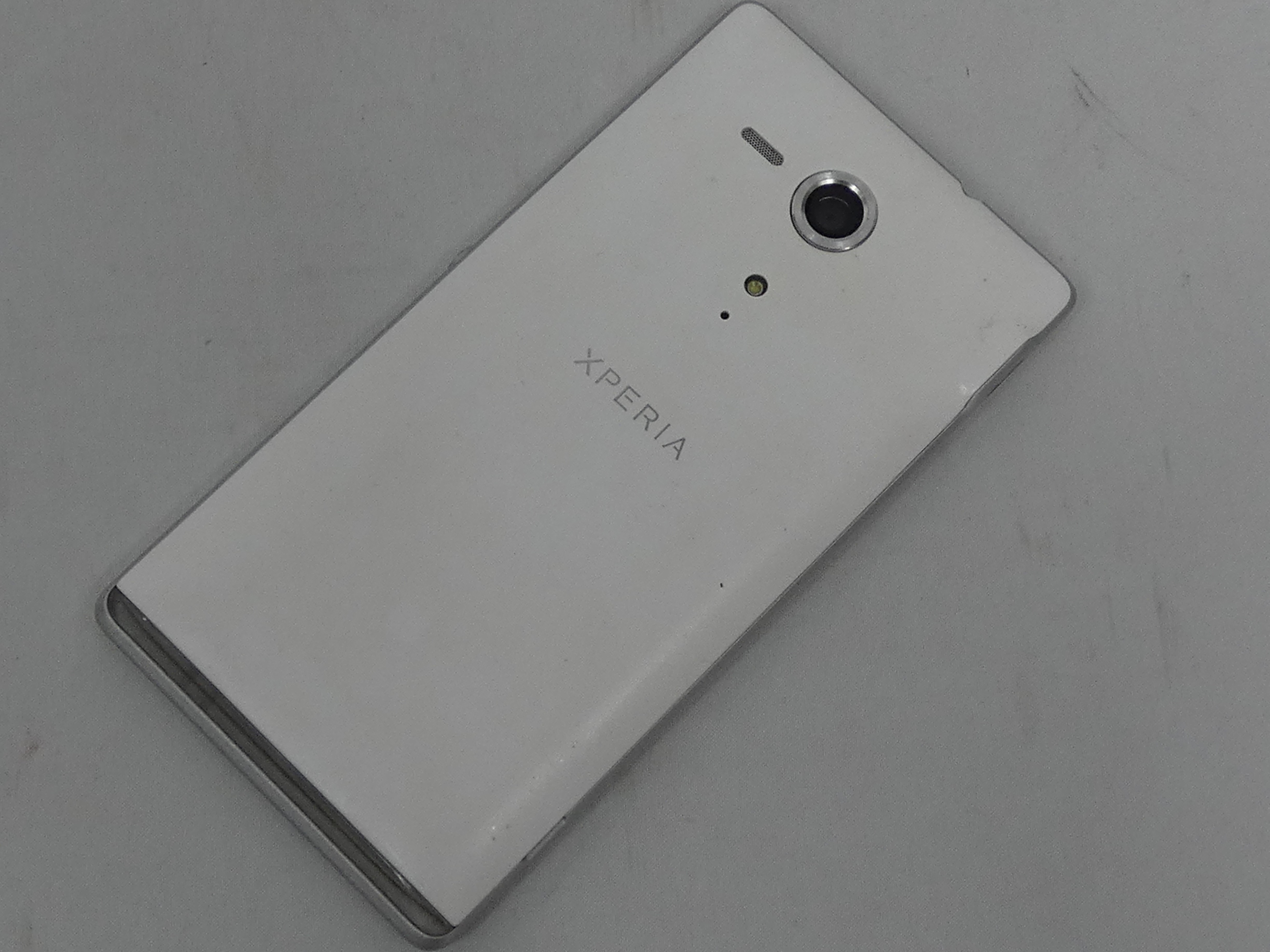 Smartphone SONY XPERIA Model C5303 - Photo 2