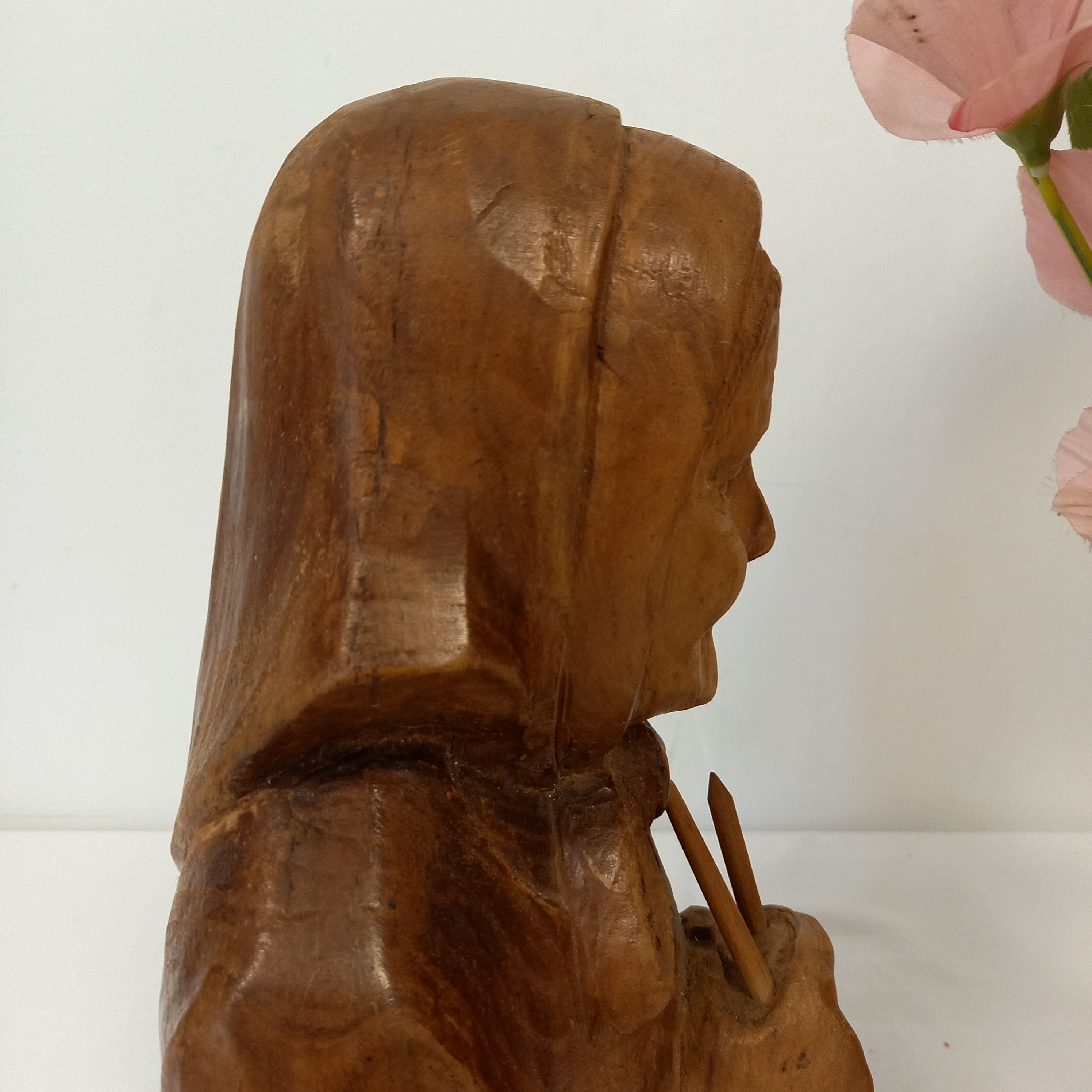 Sculpture de femme âgée en bois signé JC LARDEUX  - Photo 10