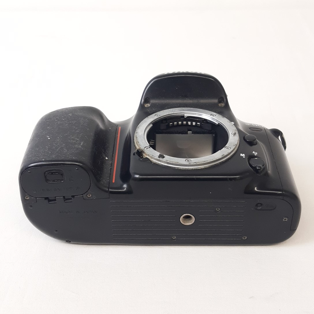 Appareil photo argentique Nikon f50 - Photo 1