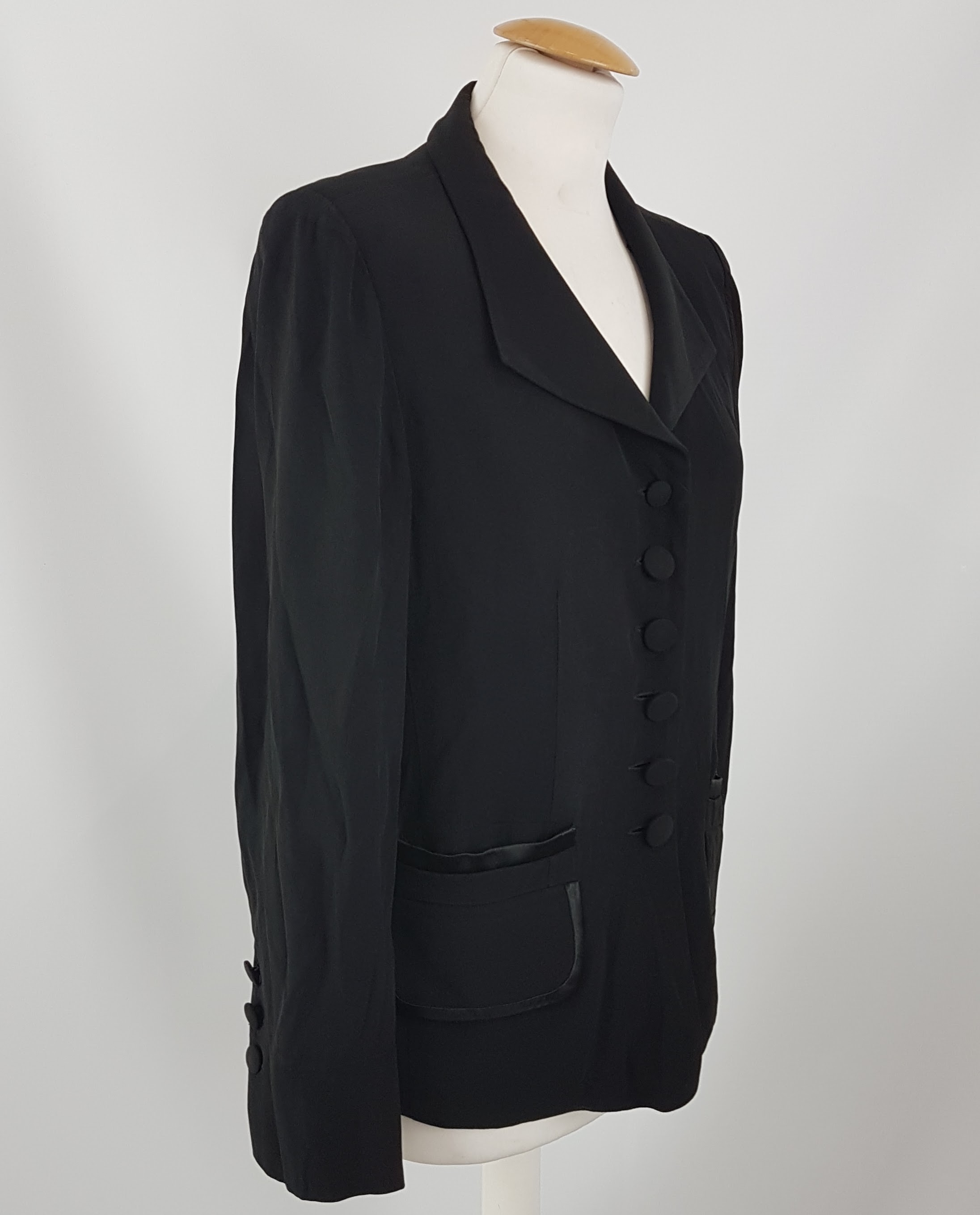 Voir photo 3 de Veste noire - Sonia Rykiel - 42 Veste noire - Sonia Rykiel - 42 Très bon état - Vue 3 -