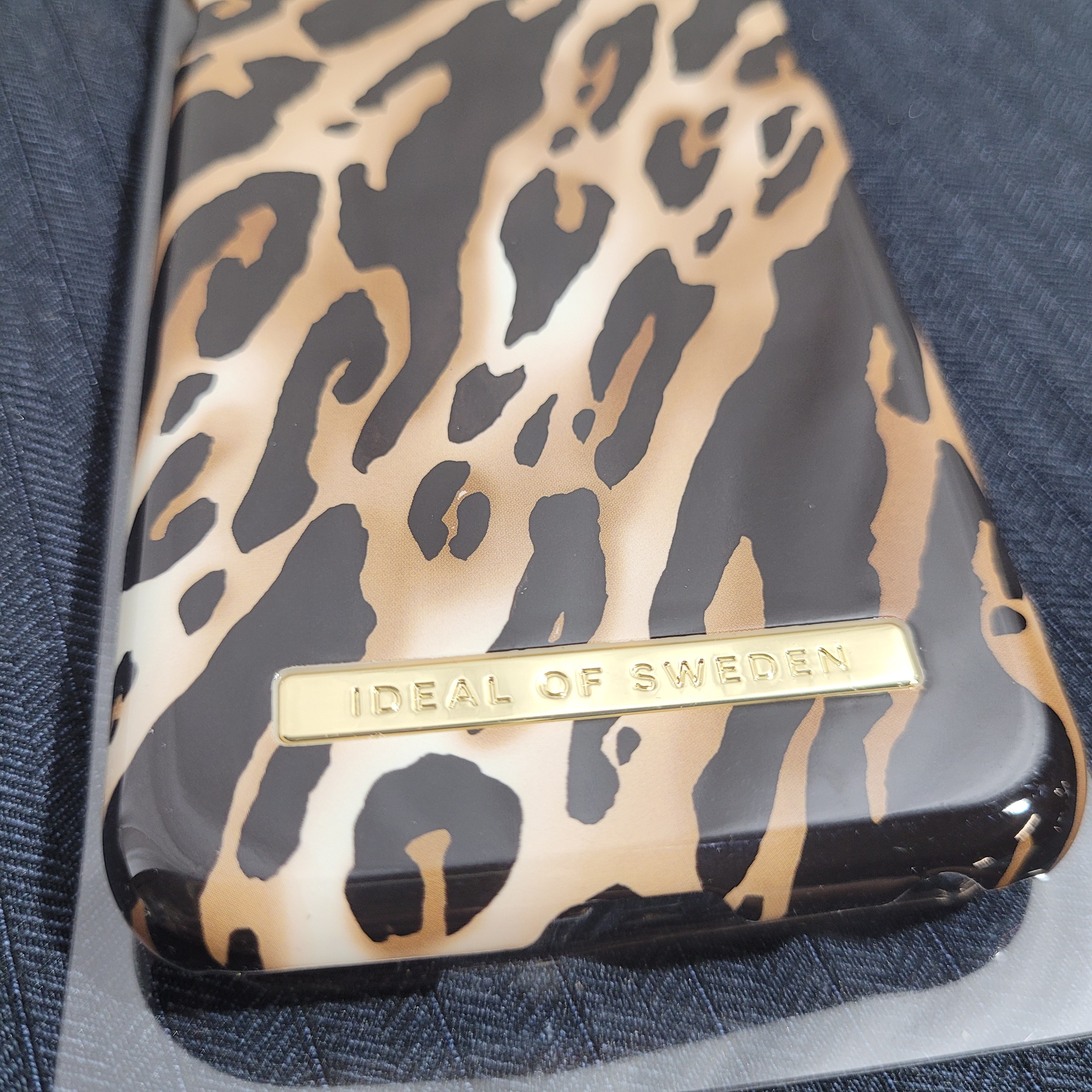 Voir photo 6 de Coque IDEAL OF SWEDEN "Iconic Leopard" - iPhone SE/8/7/6/6S Coque IDEAL OF SWEDEN "Iconic Leopard" - iPhone SE/8/7/6/6S Comme neuf - Vue 6 -