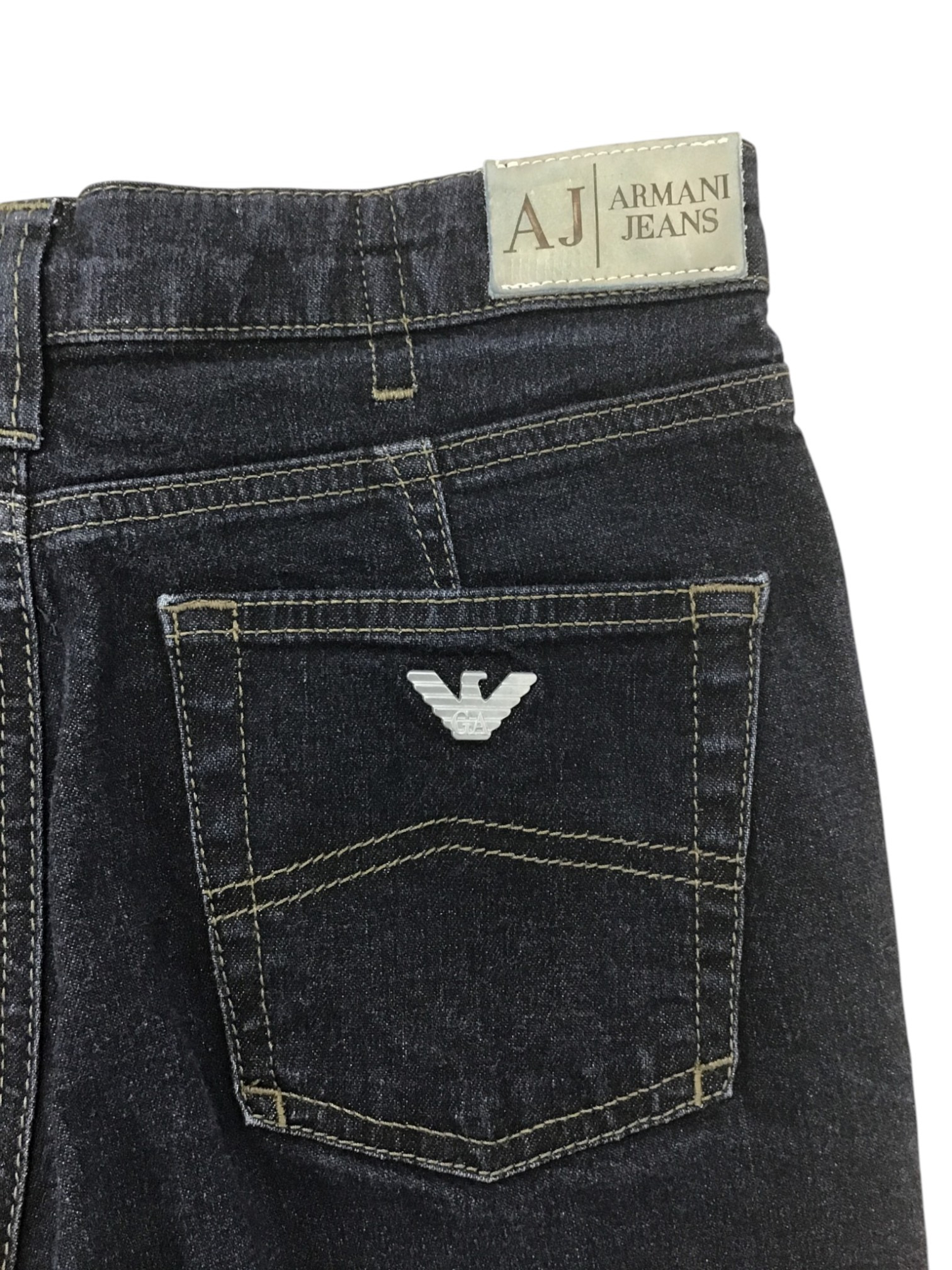 Voir photo 7 de Jean - Armani Jeans - Taille 38 Jean - Armani Jeans - Taille 38 - Vue 7 -