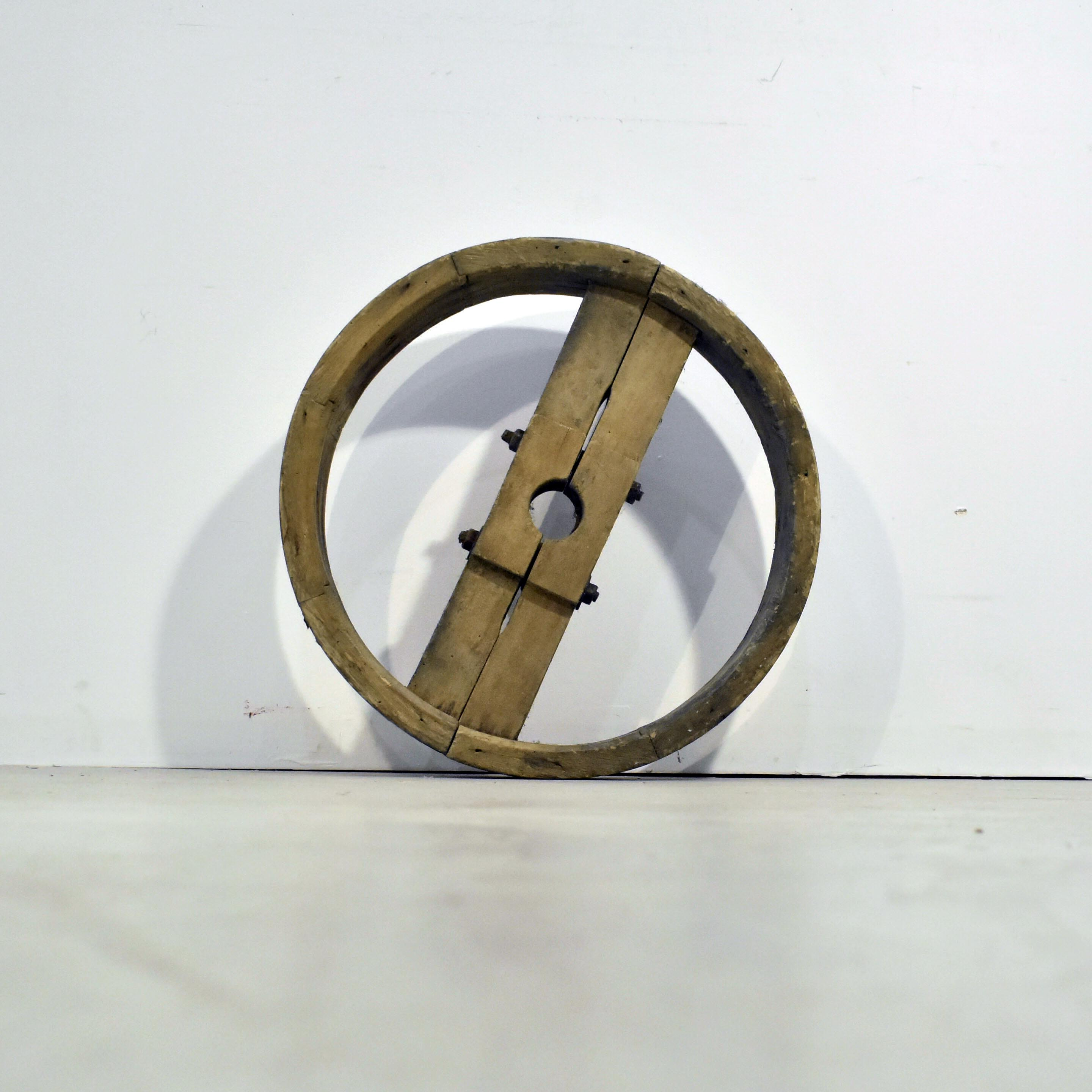Lot d'Outils Artisanaux - Serre Joint Roue d'Entraînement & Faux Bon état - Vue 3 - 