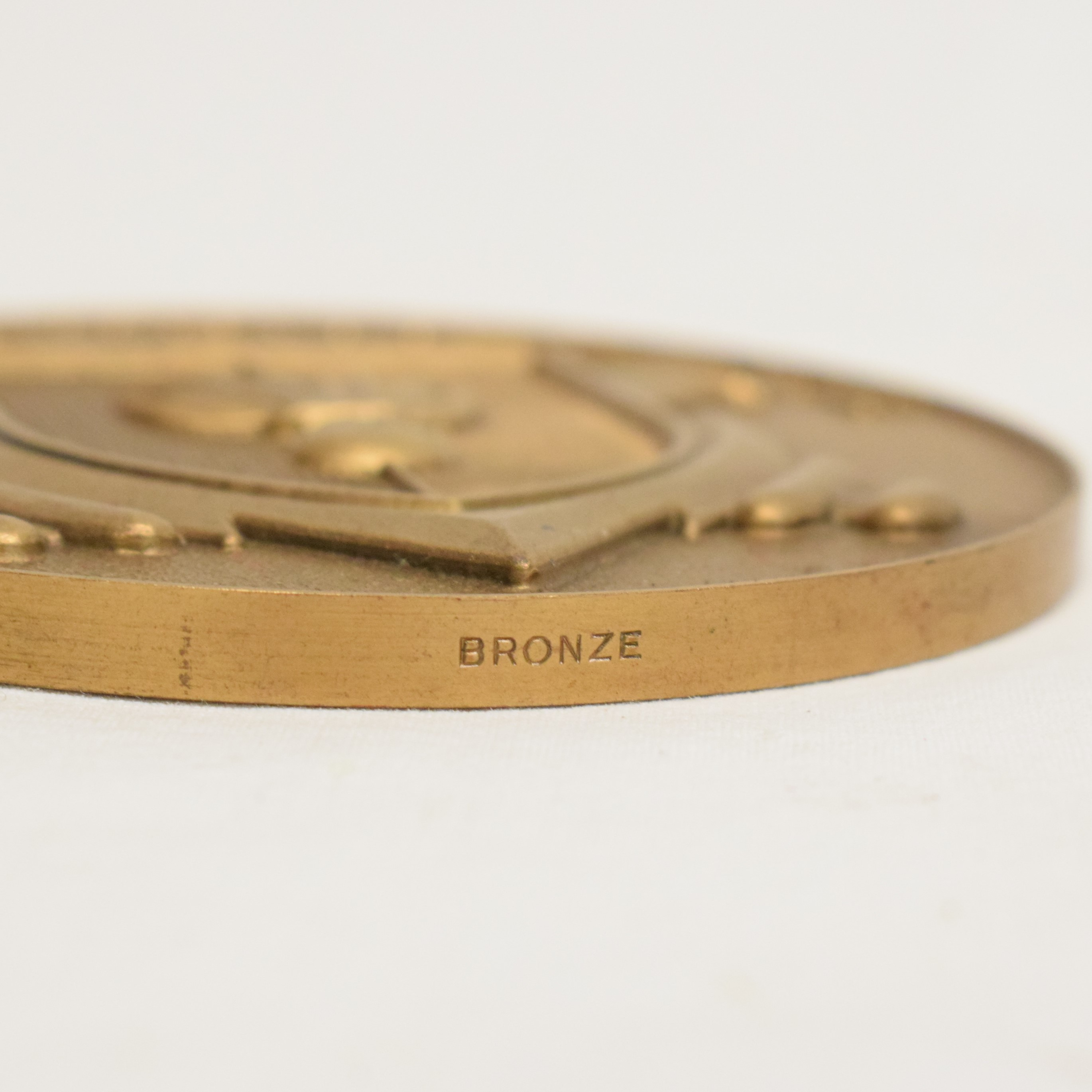 Petite médaille de table en bronze aux armes de l'école d'artillerie  - Photo 2