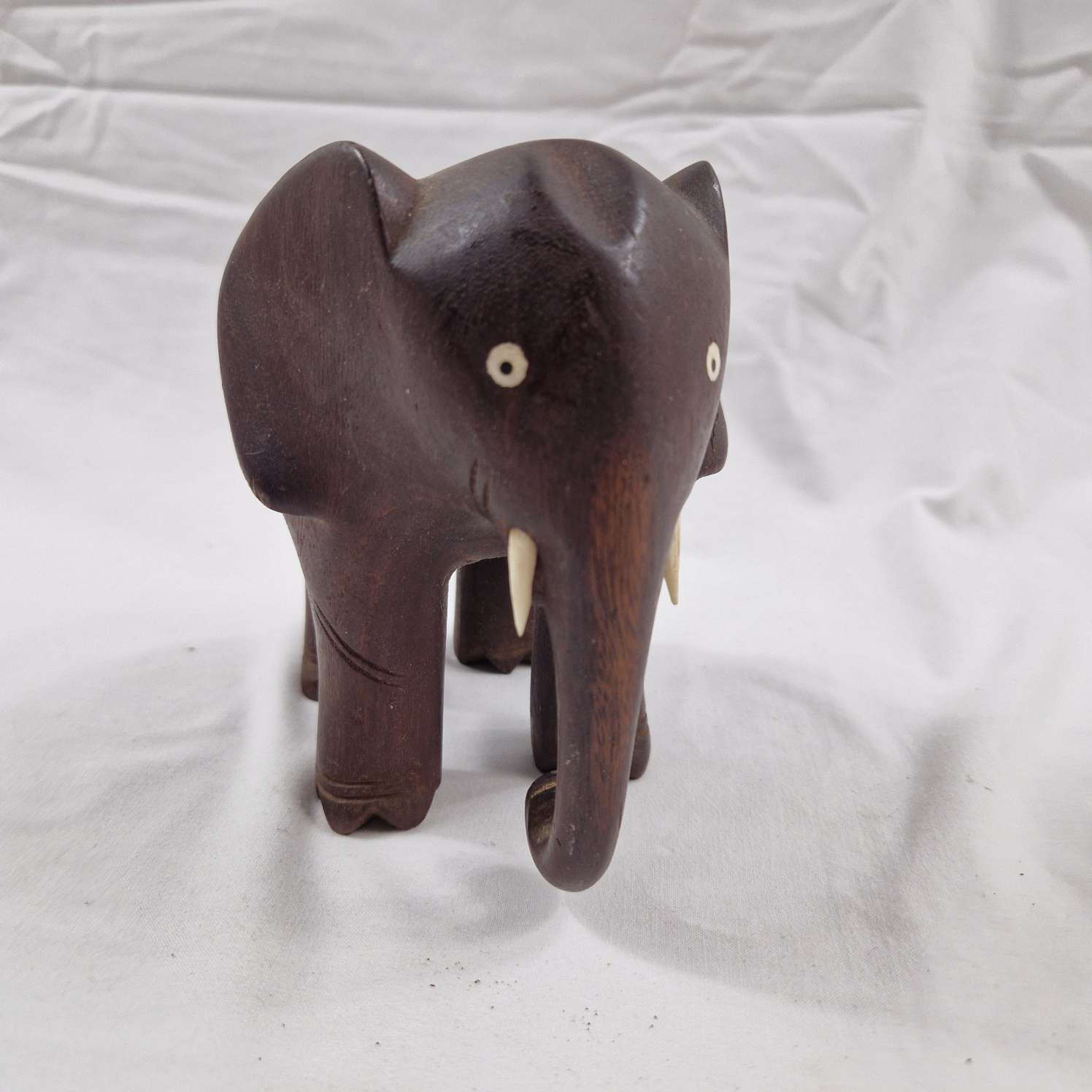 Voir photo 3 de Eléphant en ébène Eléphant en ébène Bon état - Vue 3 -