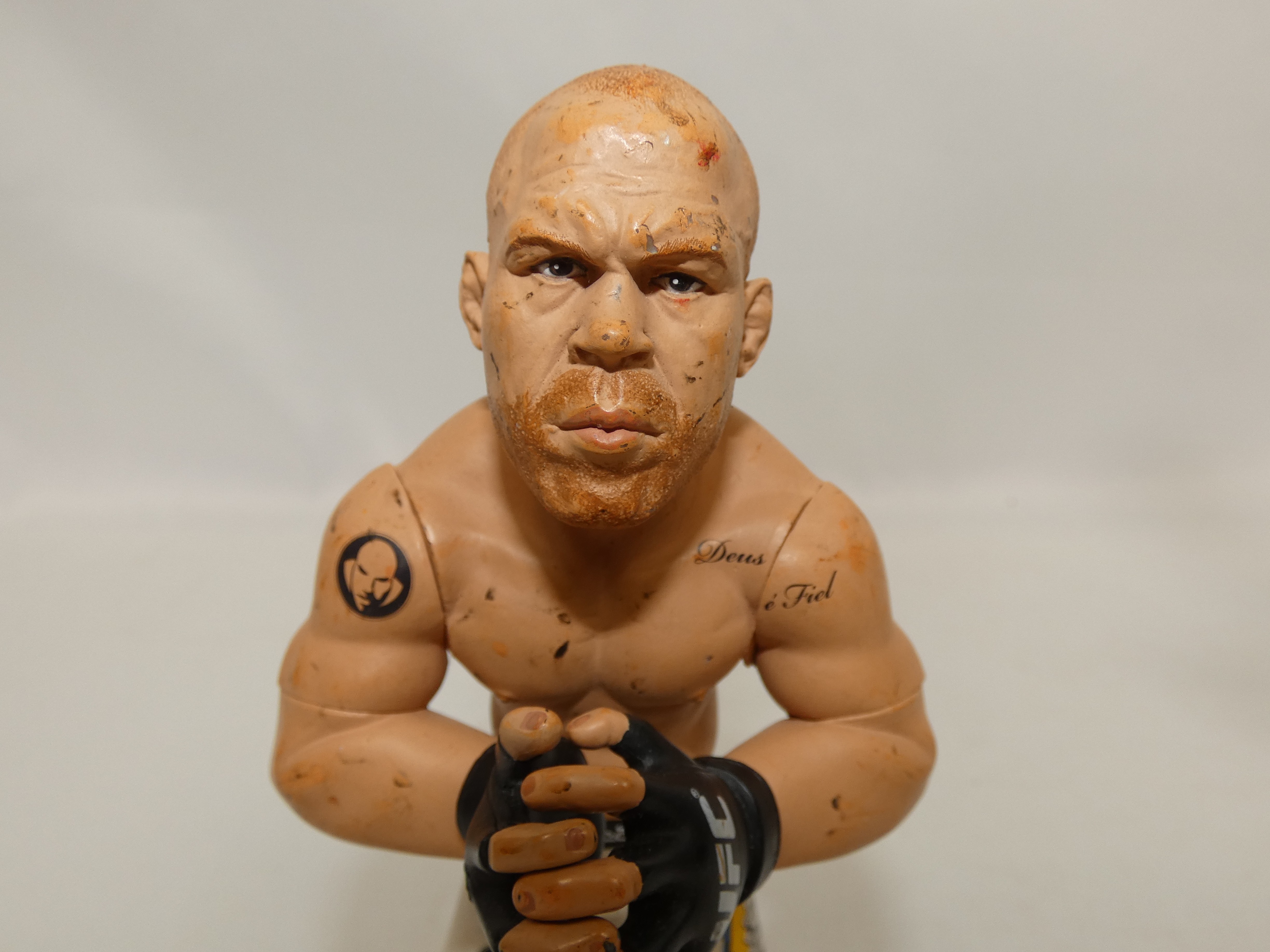 Voir photo 6 de Lot de 2 figurines Combattants UFC MMA Lot de 2 figurines Combattants UFC MMA Bon état - Vue 6 -