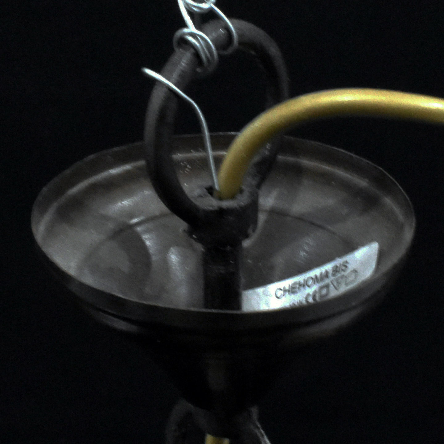 Voir photo 3 de Lanterne Suspendue Chehoma® - Esprit Colonial des Indes - Verre Taillé & Laiton doré Lanterne Suspendue Chehoma® - Esprit Colonial des Indes - Verre Taillé & Laiton doré Bon état - Vue 3 -