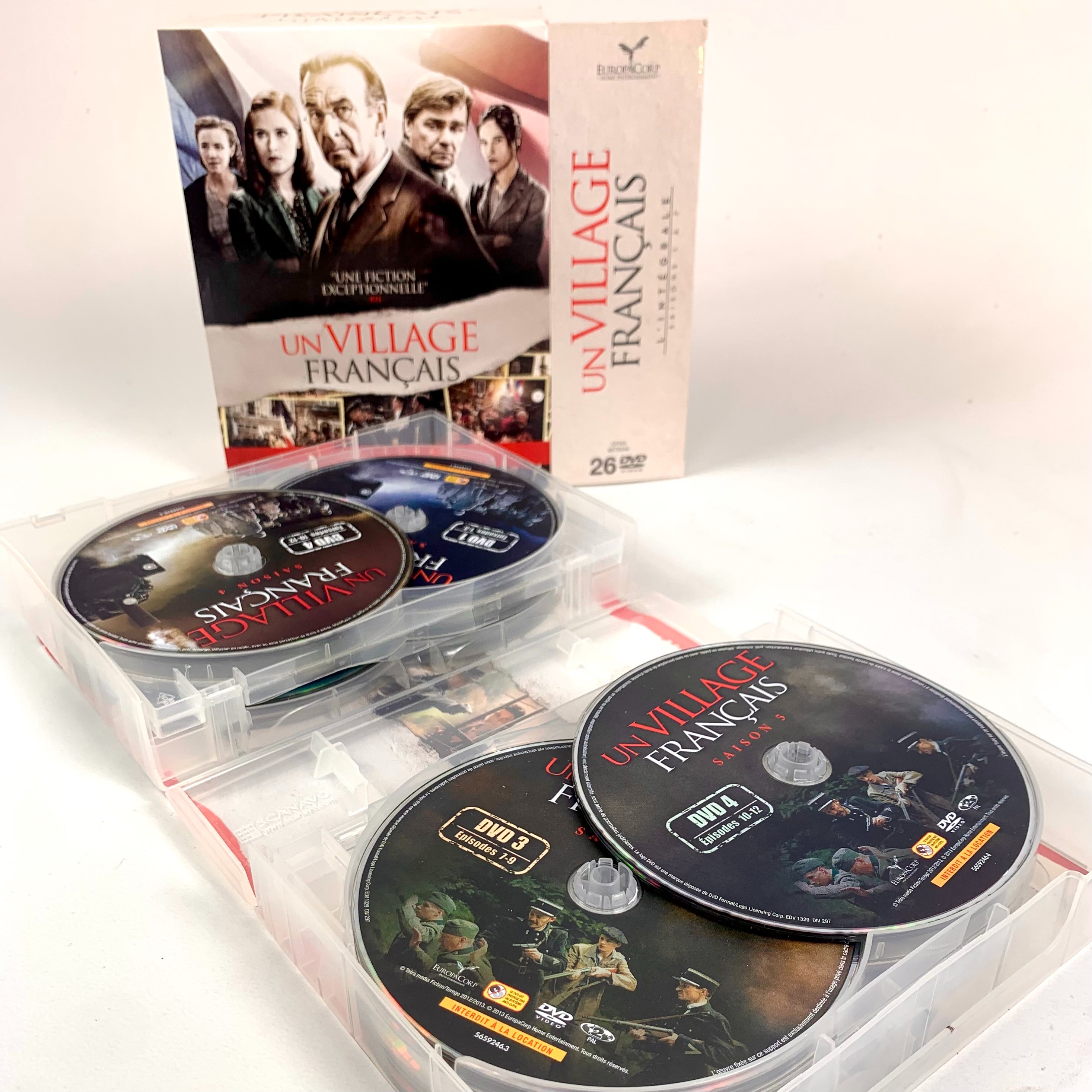 Coffret Intégrale Un Village Français Très bon état - Vue 2 - 
