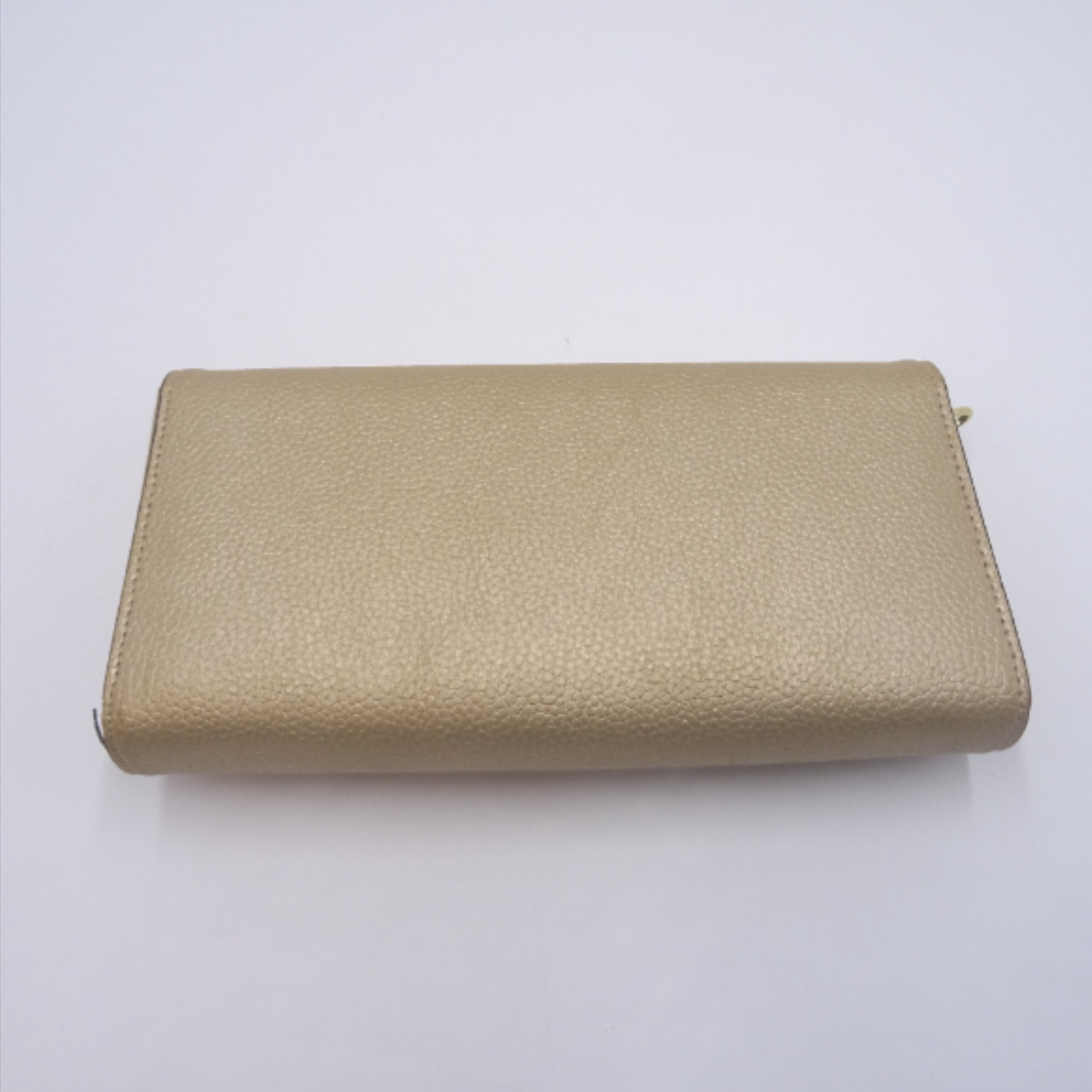 Pochette compagnon " TED LAPIDUS " doré. Bon état - Vue 4 - 