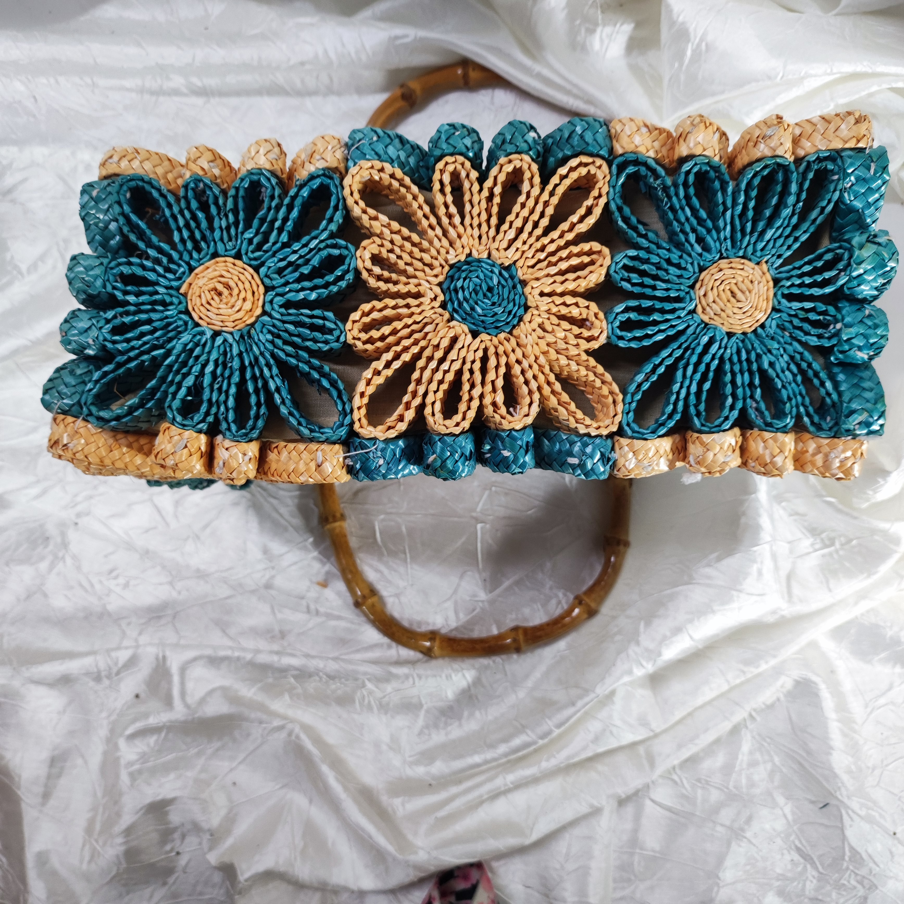 Sac en tissu et rafia bleu canard et jaune  - Vue 3 - 