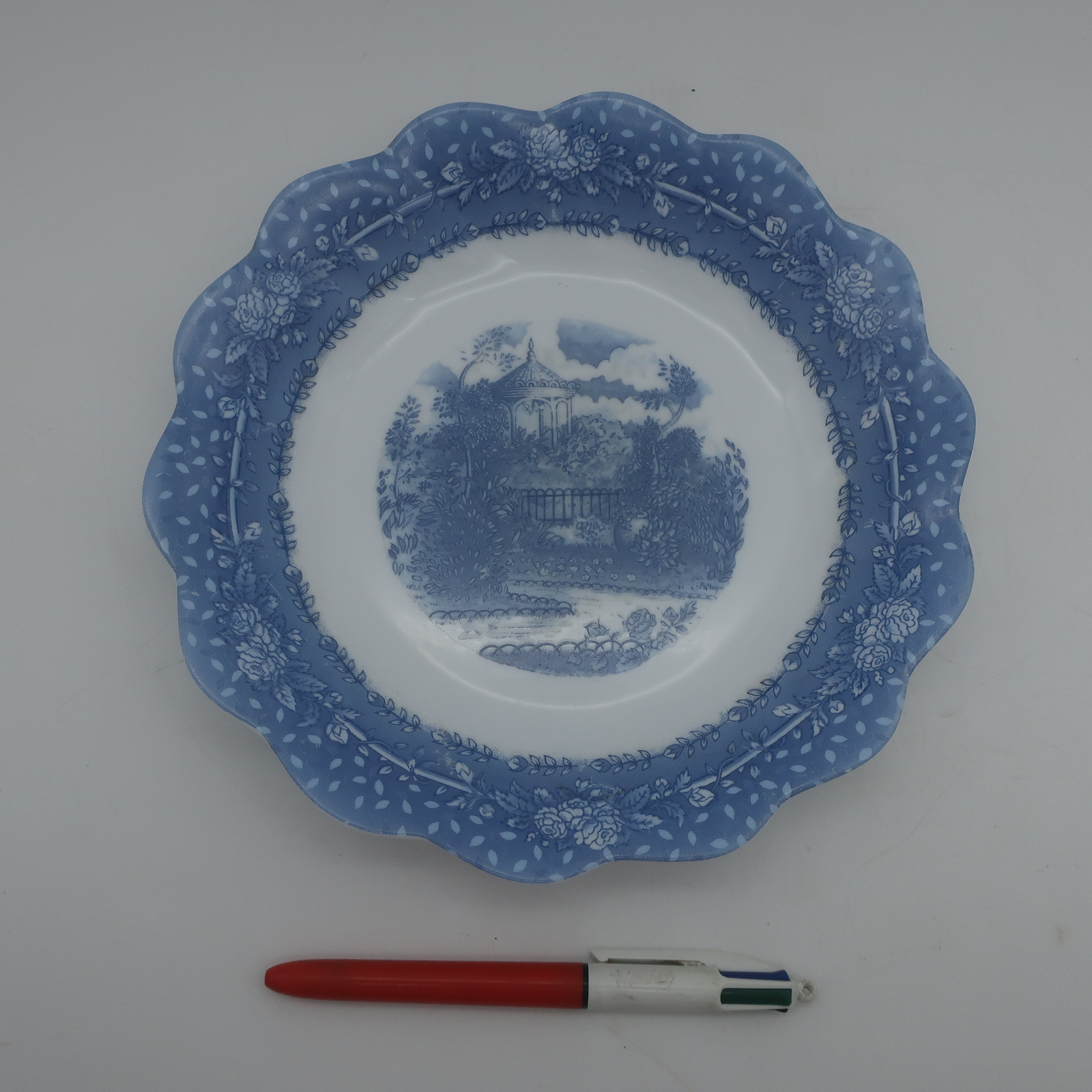 Quatuors d'Assiettes à motif Arcopal - Photo 5