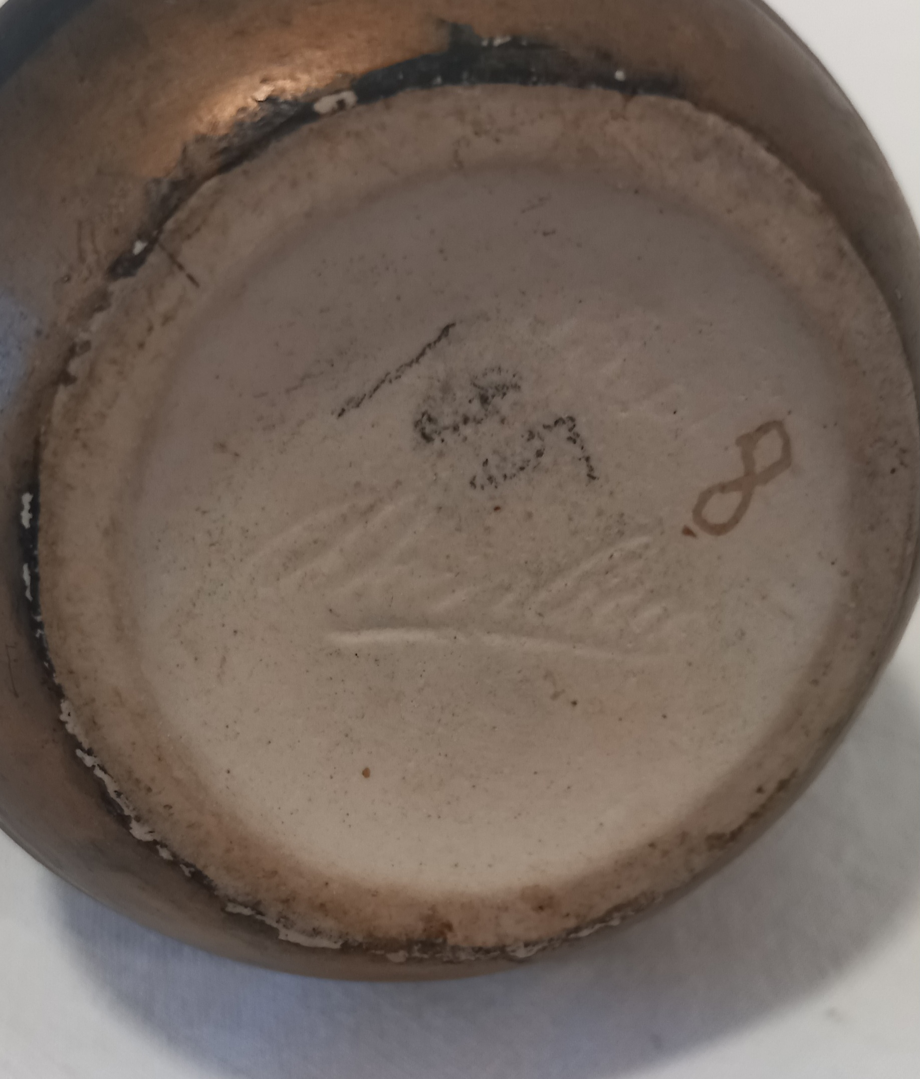 Petit pichet en grès signé et numéroté. - État correct - Photo 5